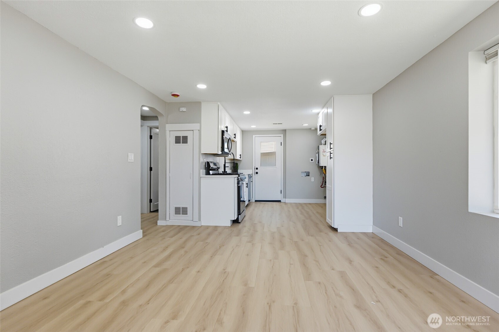 14402 Washington Avenue SW Unit: 3