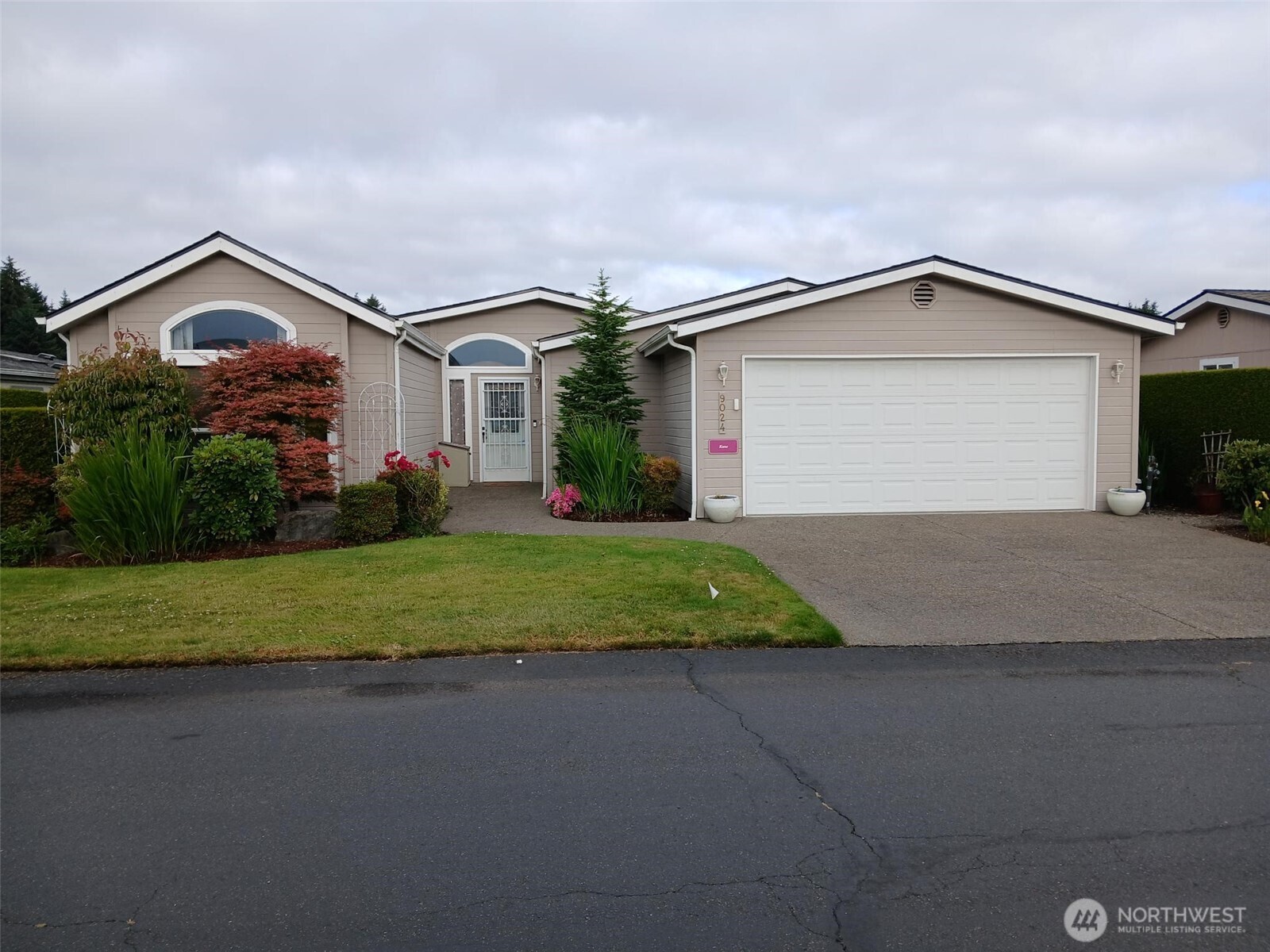 9024 60th Avenue E Unit: 104