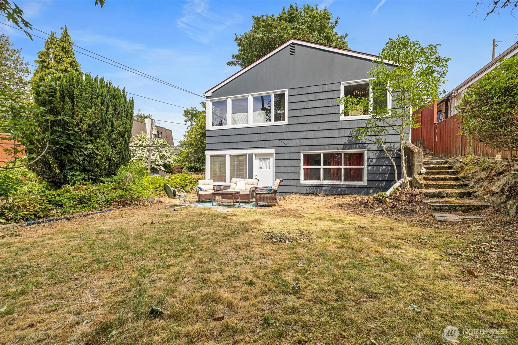 9628 5th Ave NE