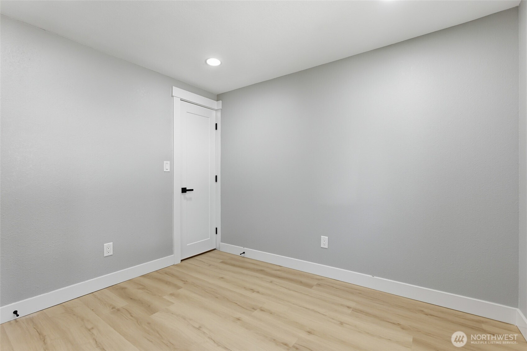 14402 Washington Avenue SW Unit: 3