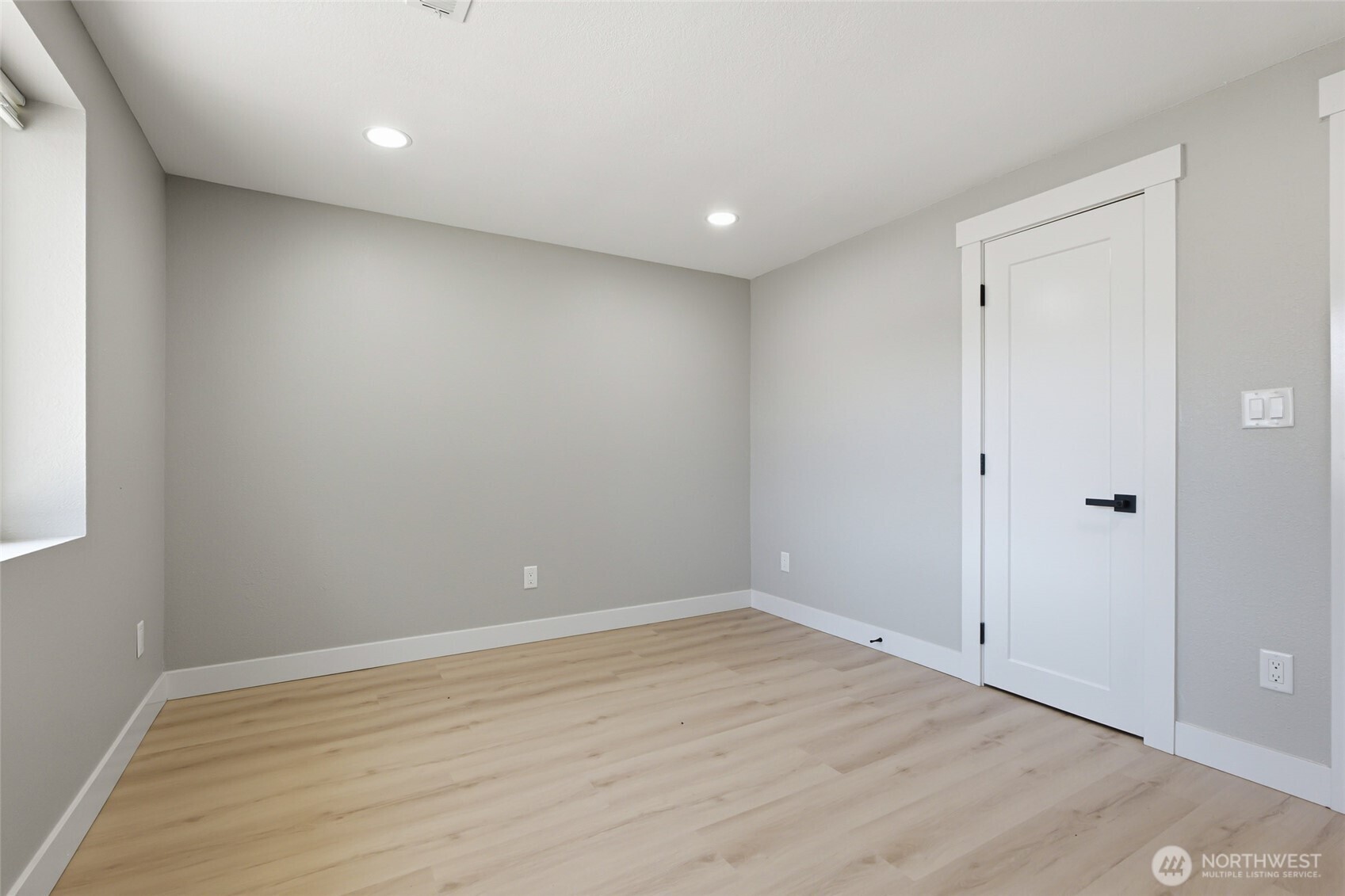 14402 Washington Avenue SW Unit: 3