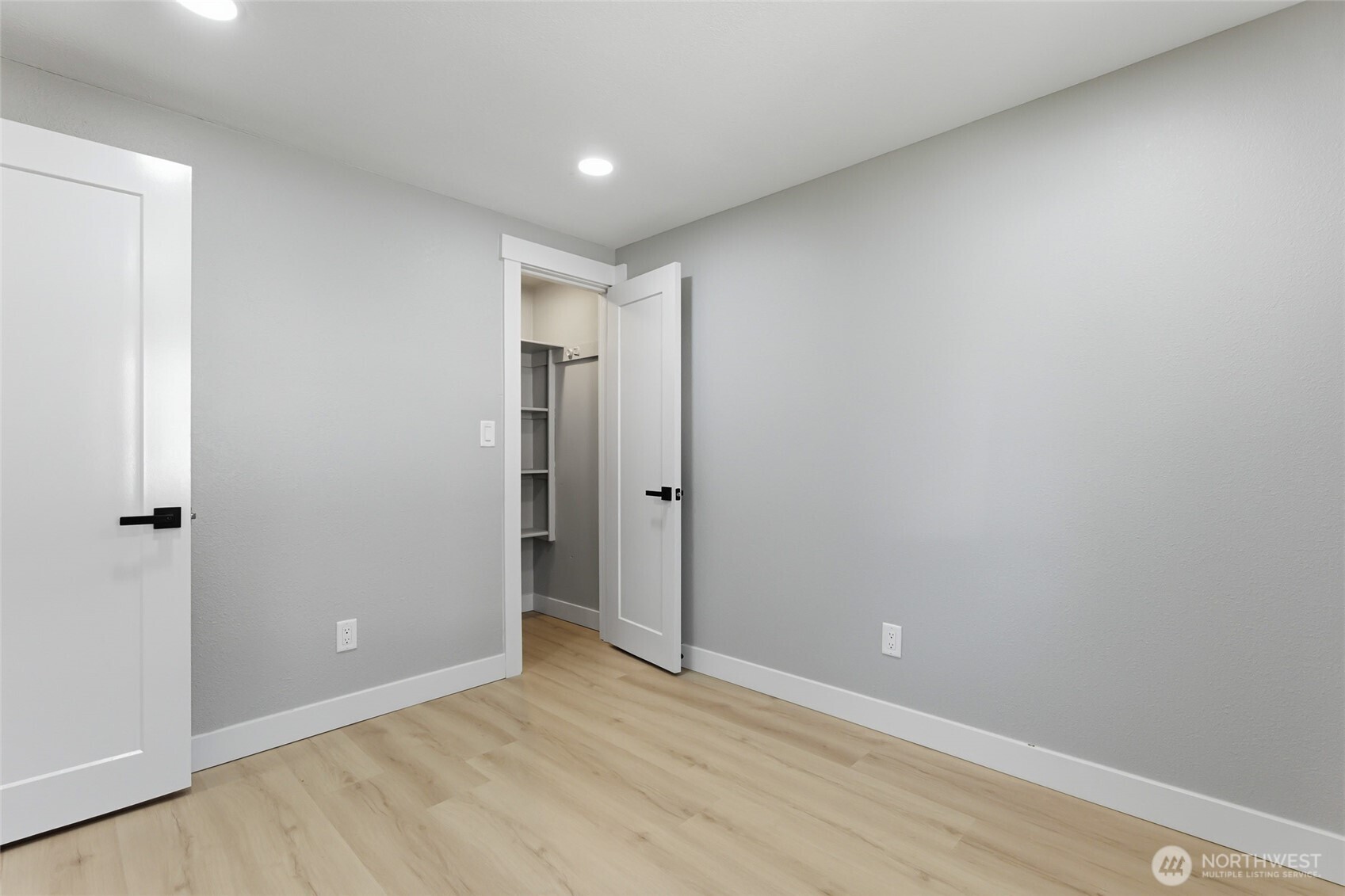 14402 Washington Avenue SW Unit: 3