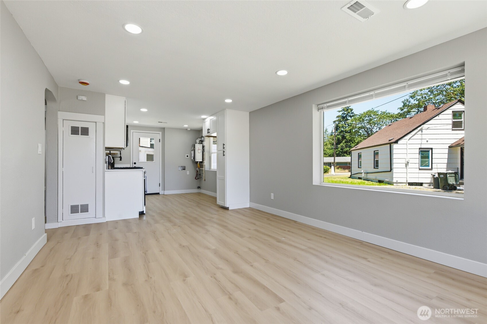 14402 Washington Avenue SW Unit: 3
