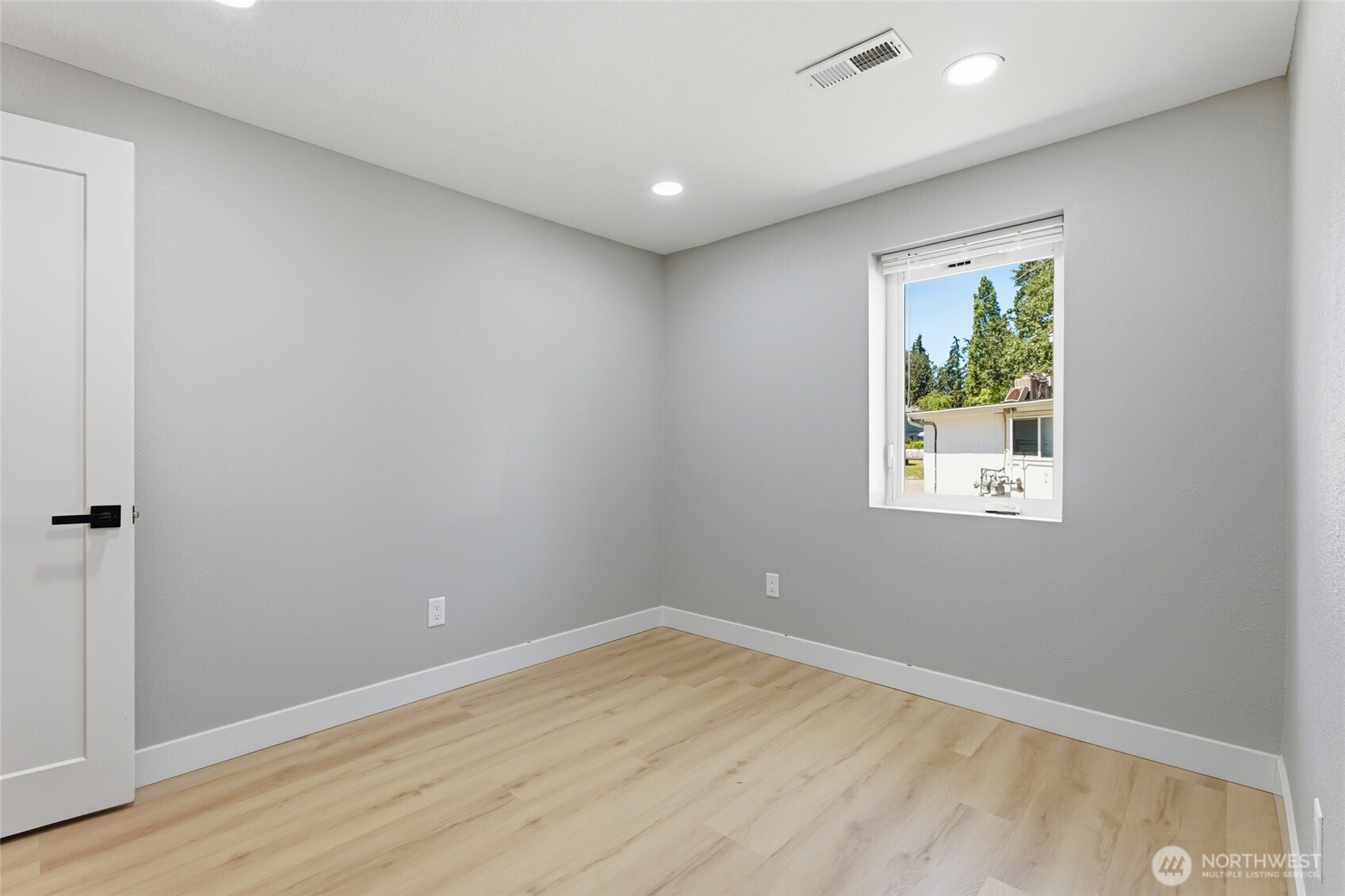 14402 Washington Avenue SW Unit: 3