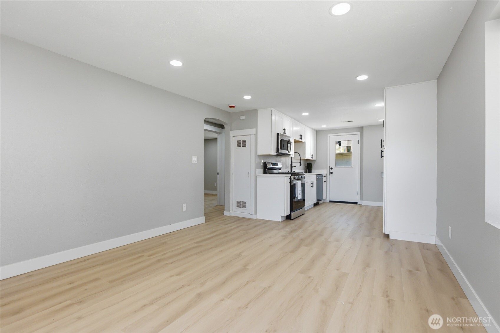 14402 Washington Avenue SW Unit: 3