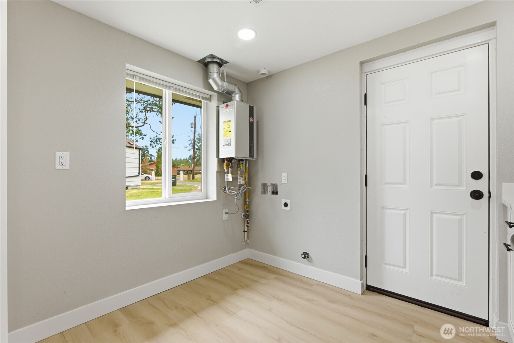 14402 Washington Avenue SW Unit: 4