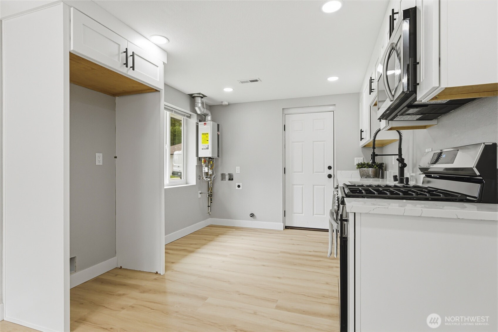 14402 Washington Avenue SW Unit: 4