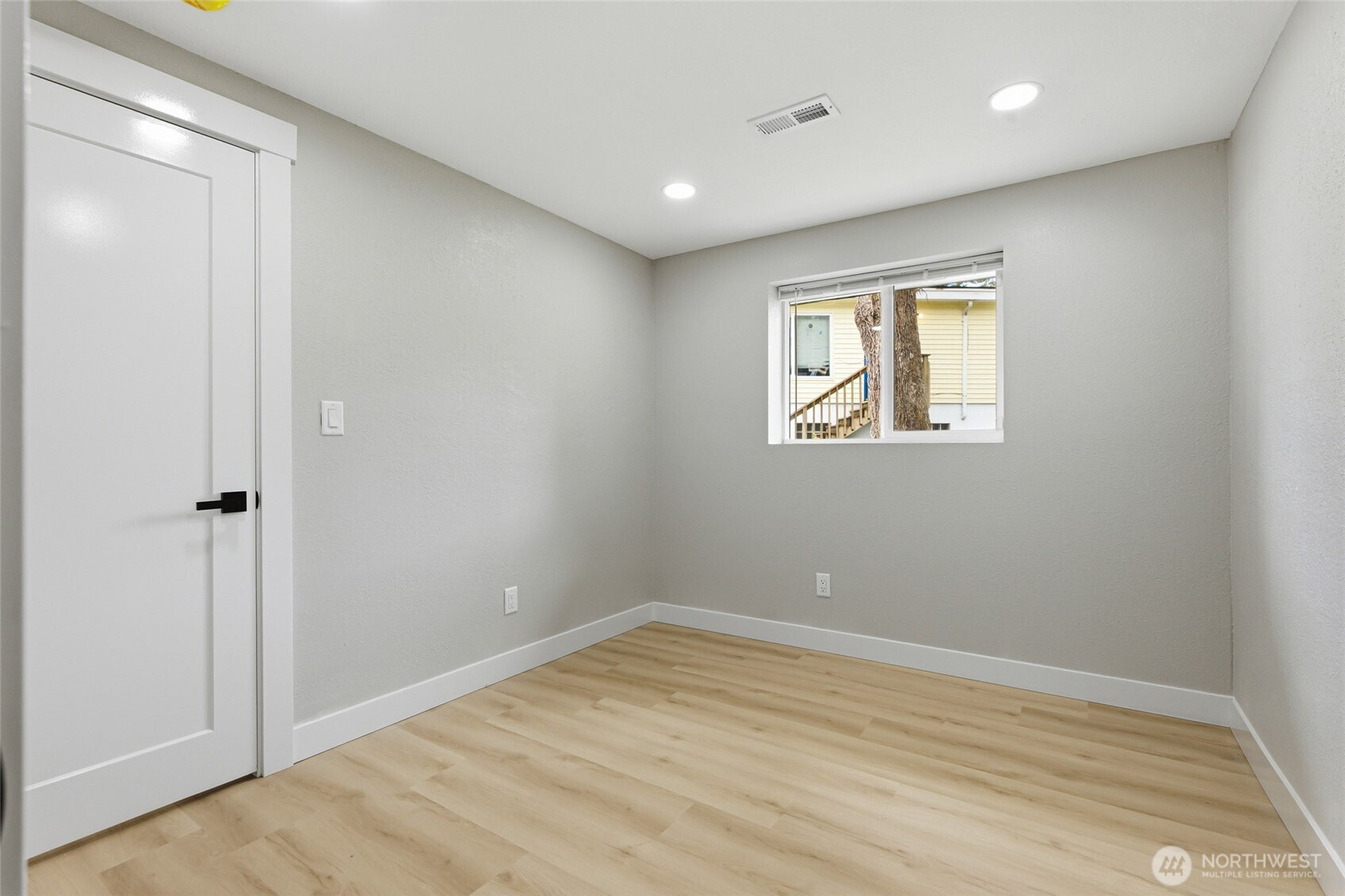 14402 Washington Avenue SW Unit: 4