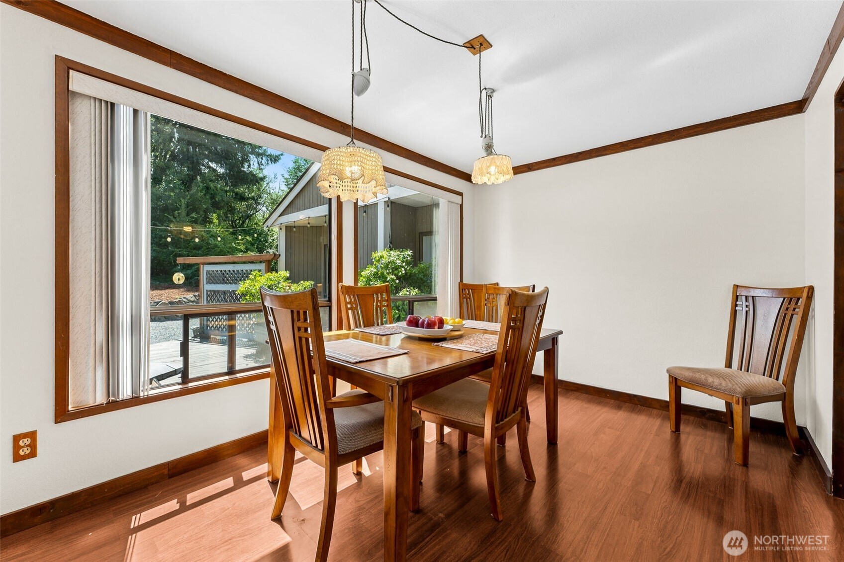 2407 SE 8th Place