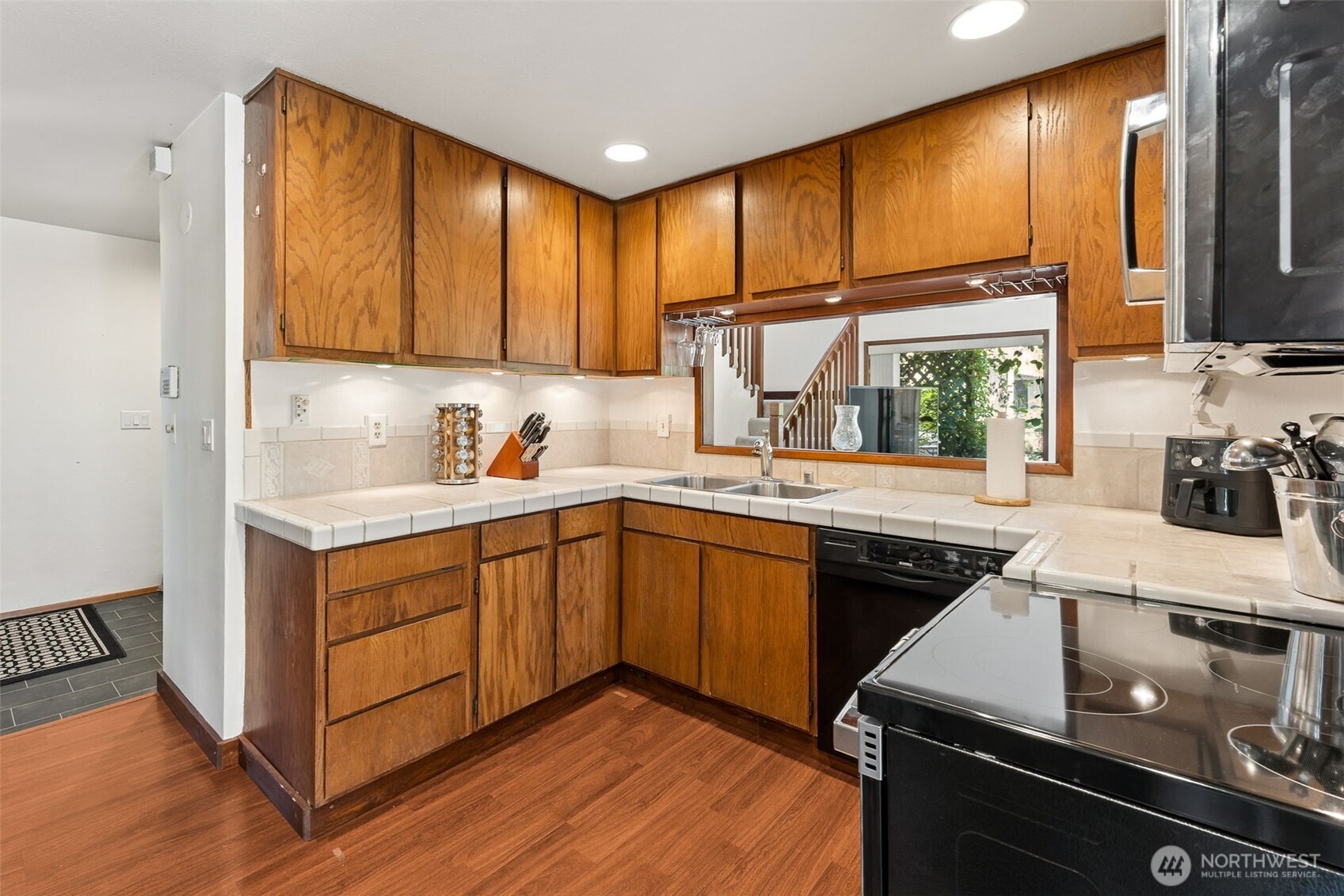 2407 SE 8th Place
