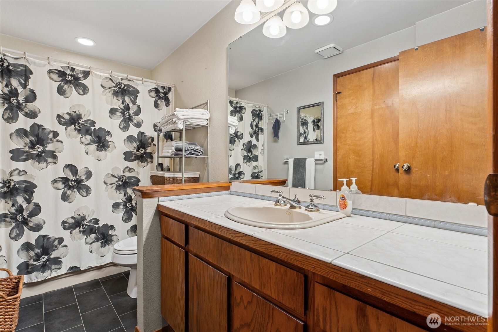 2407 SE 8th Place