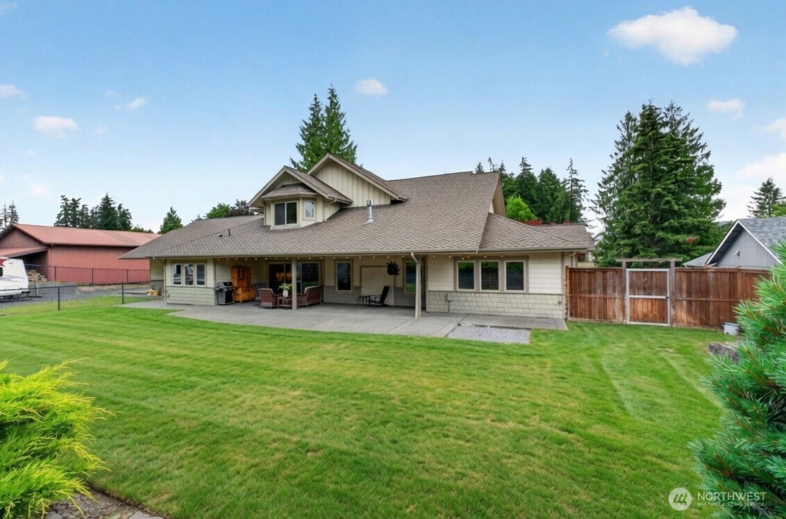 304 Antonie Avenue N