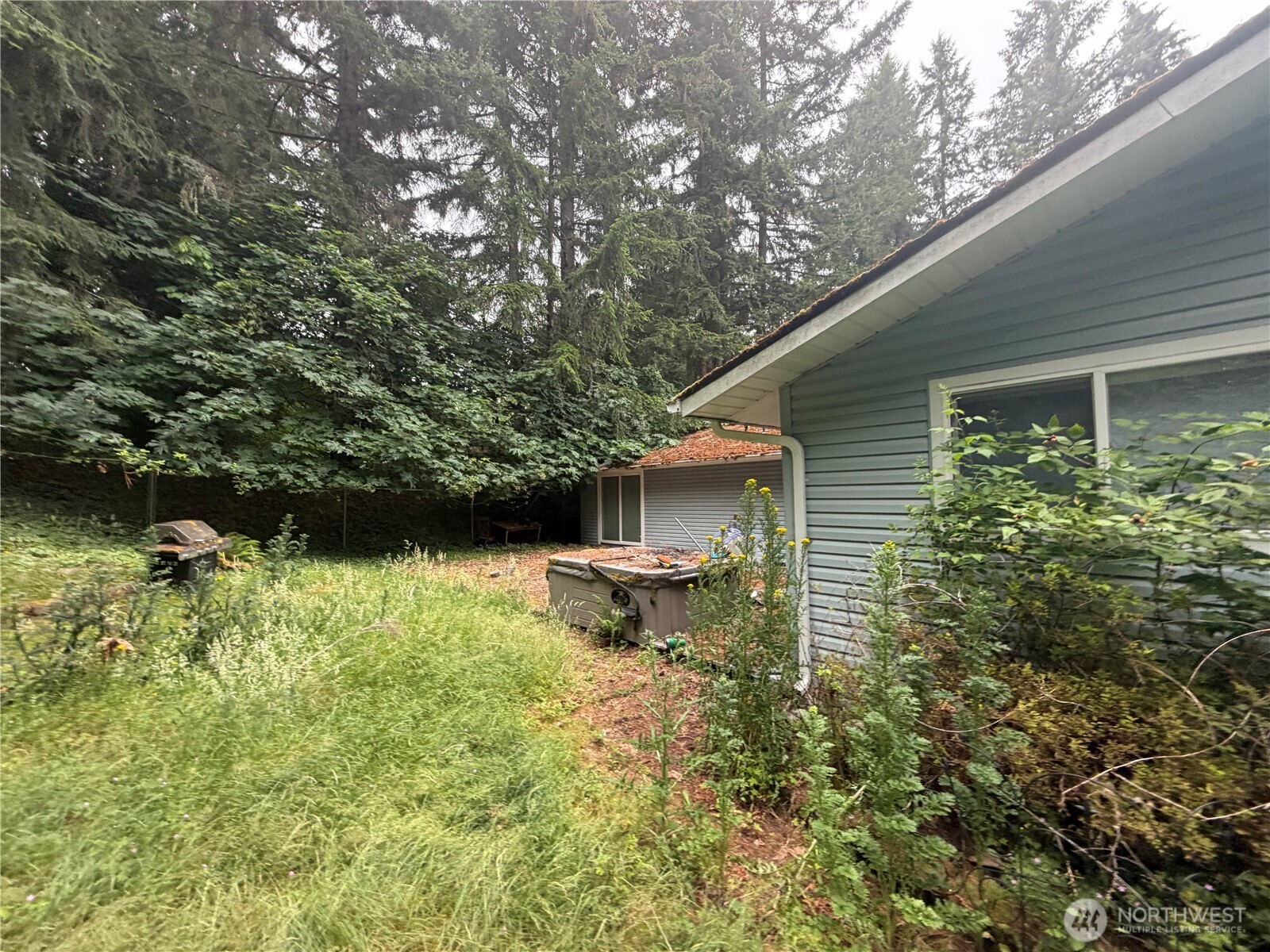 7637 Kittiwake Drive SE