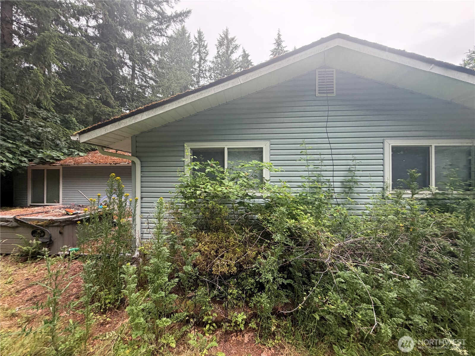 7637 Kittiwake Drive SE