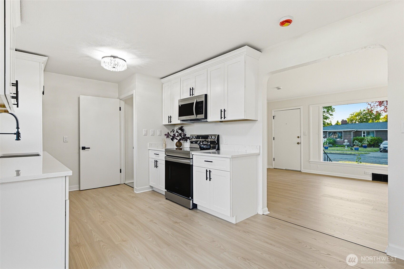 924 E 57th Street