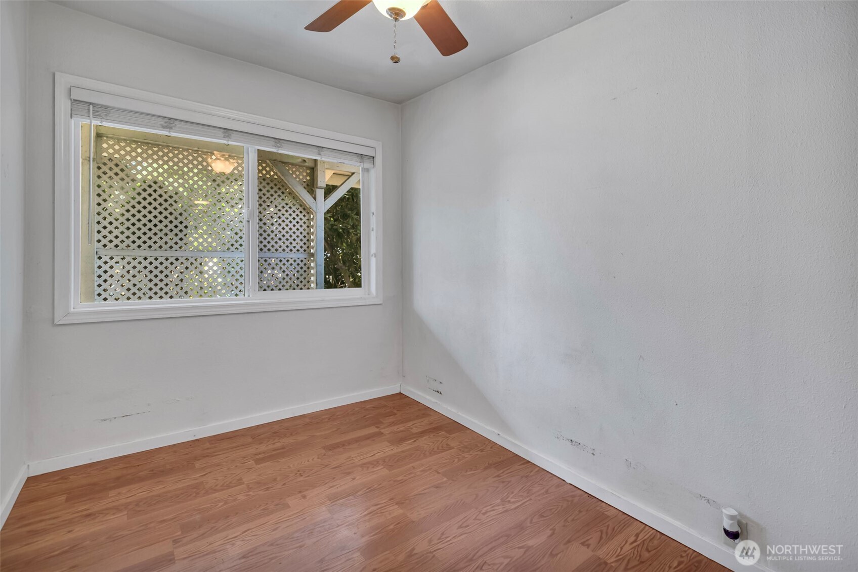 6201 44th Avenue E