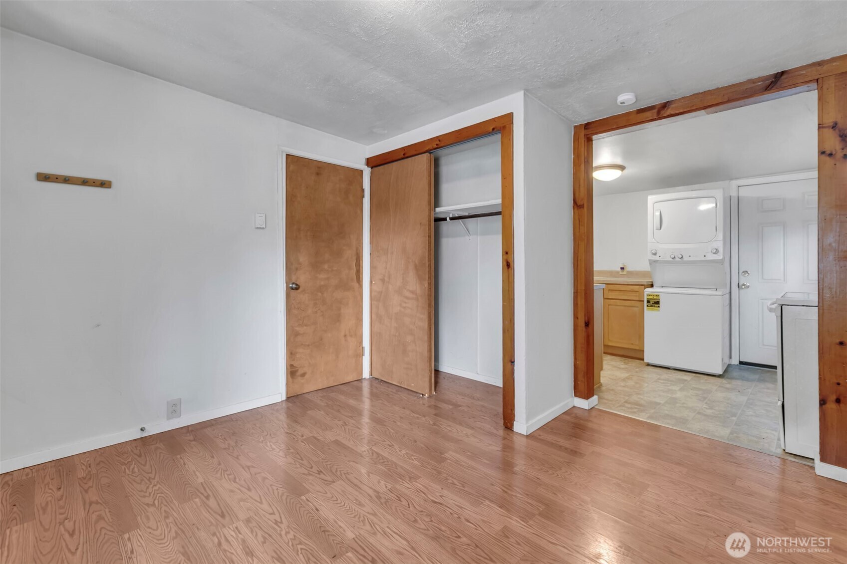 6201 44th Avenue E