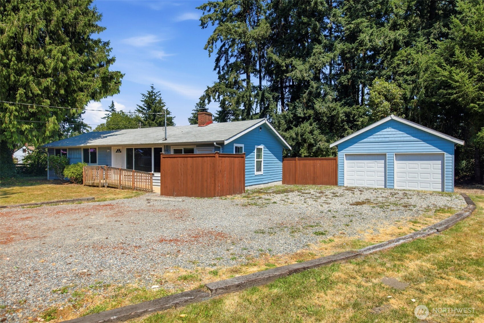 6201 44th Avenue E