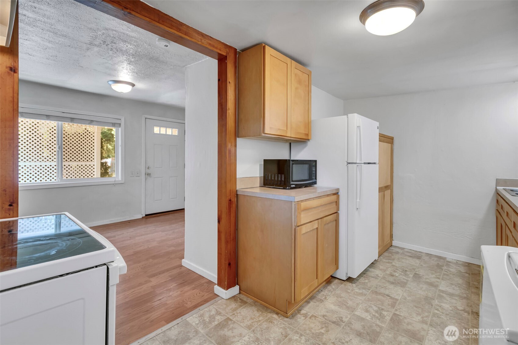 6201 44th Avenue E
