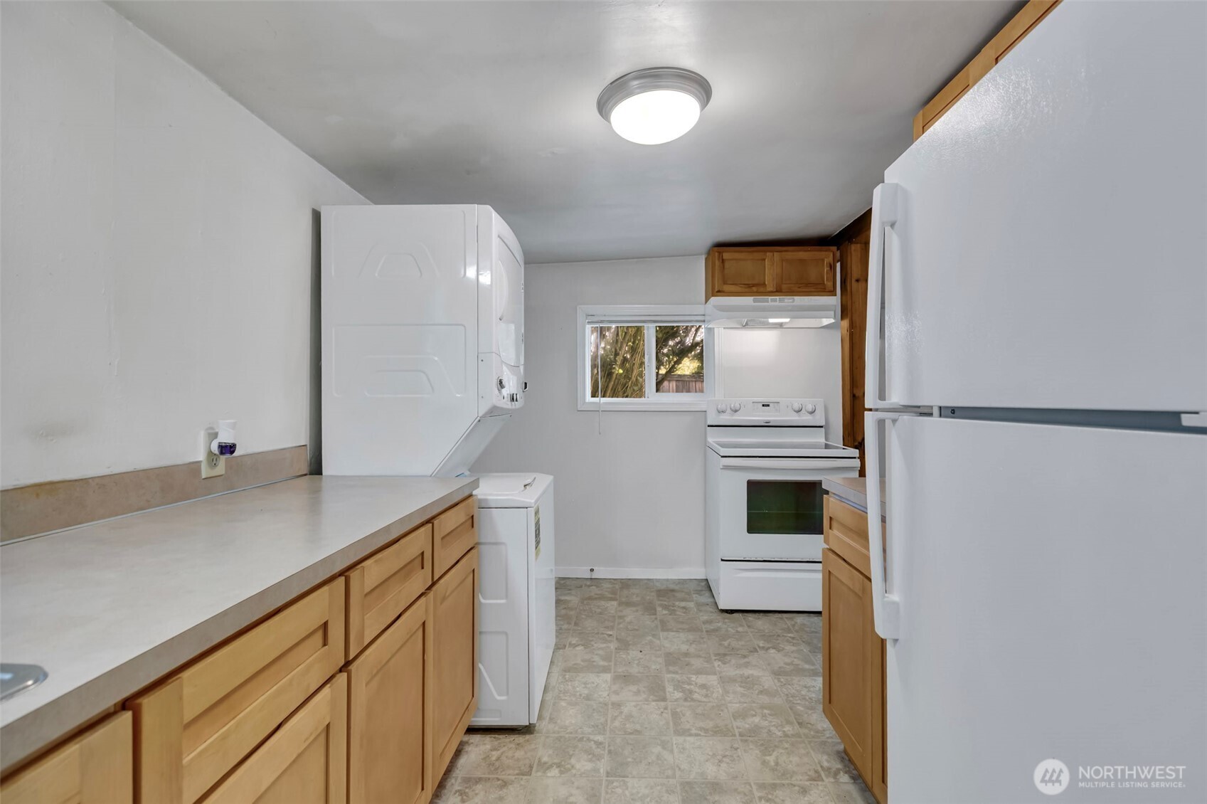6201 44th Avenue E