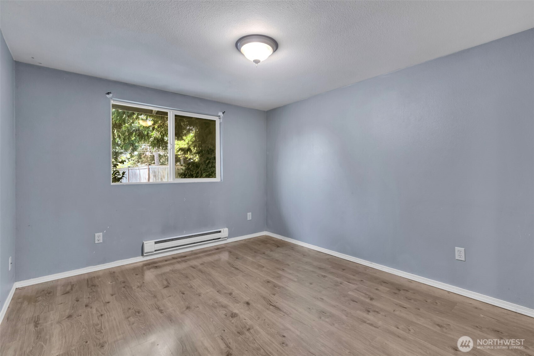 6201 44th Avenue E