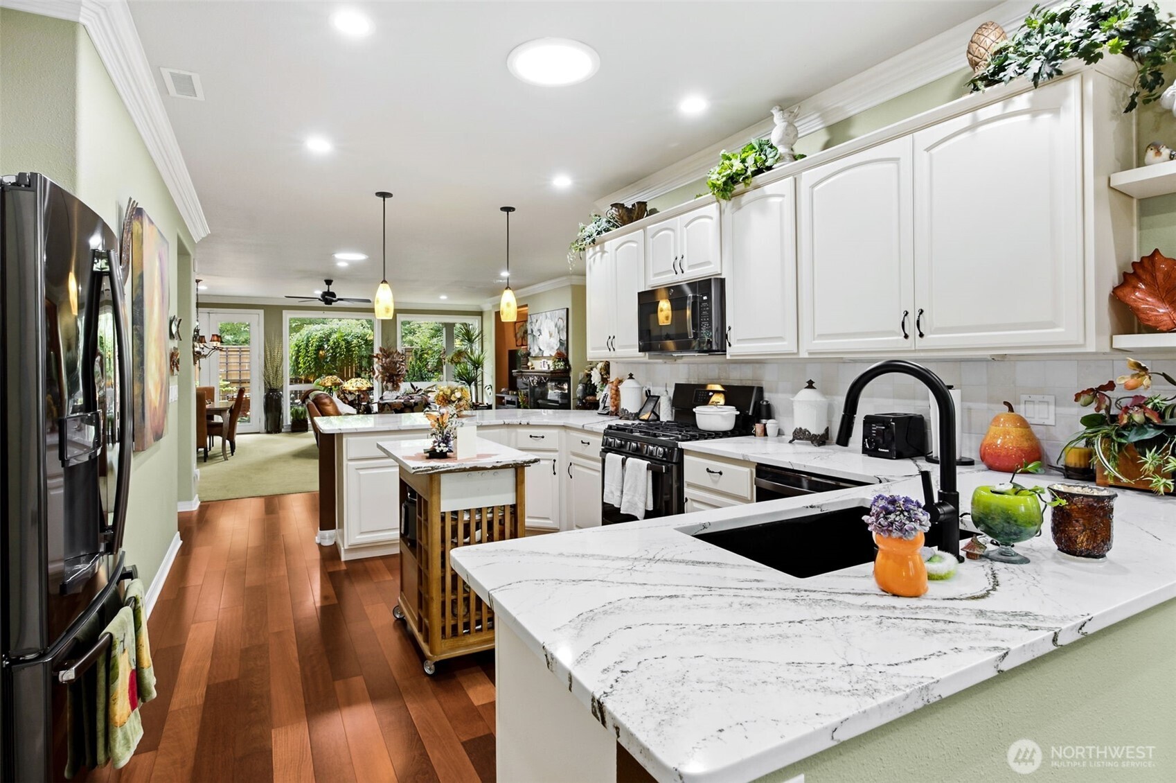 5086 Cypress Loop NE