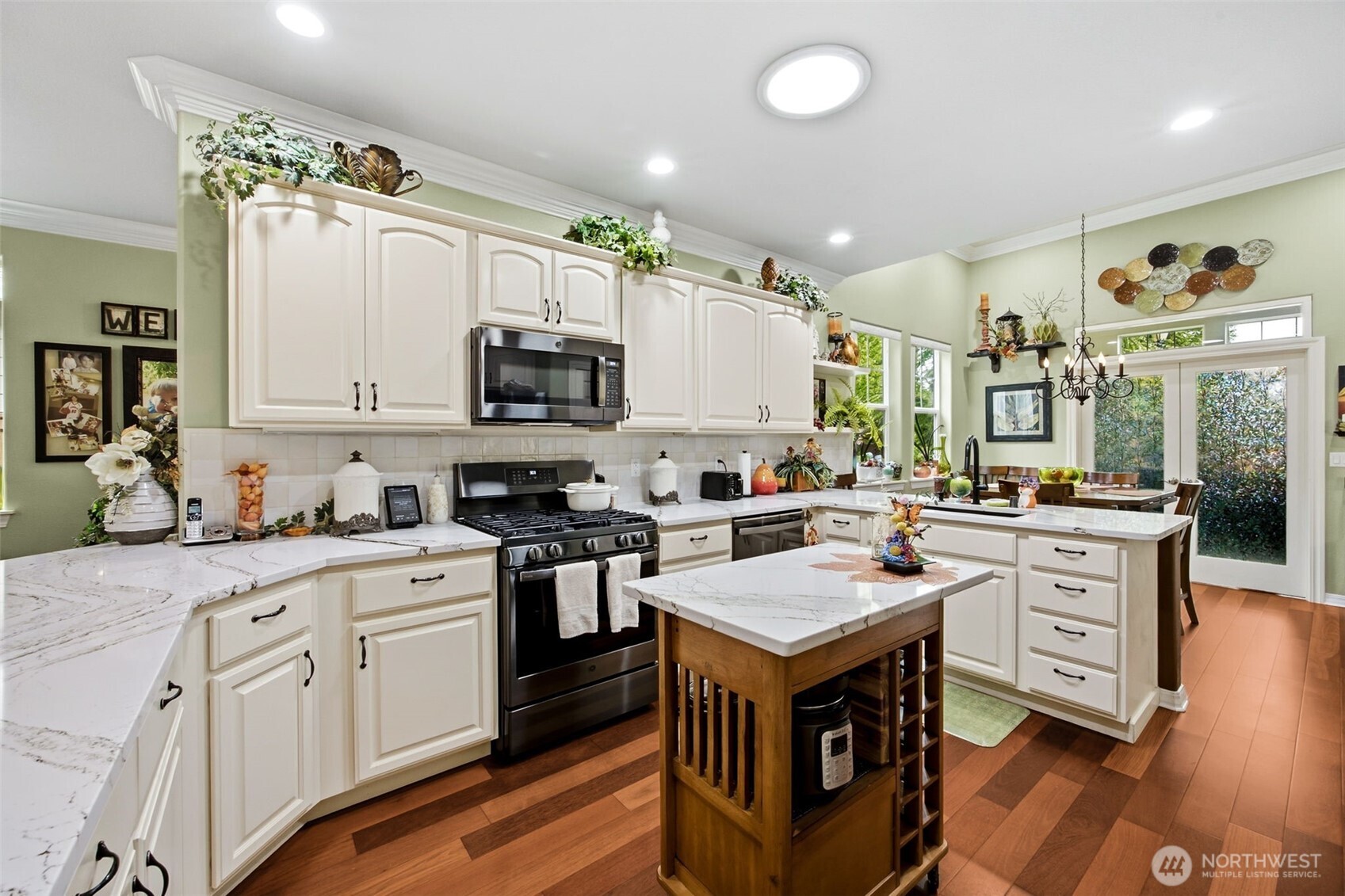 5086 Cypress Loop NE