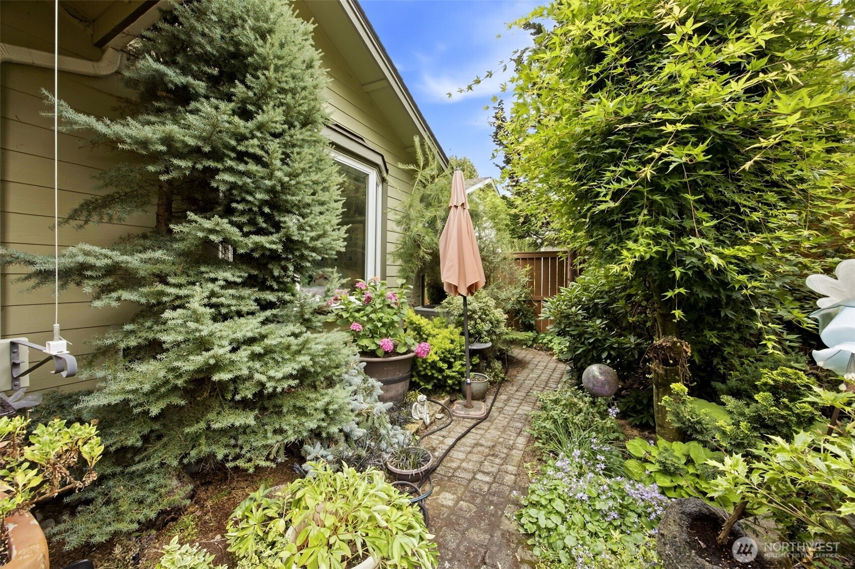 5086 Cypress Loop NE