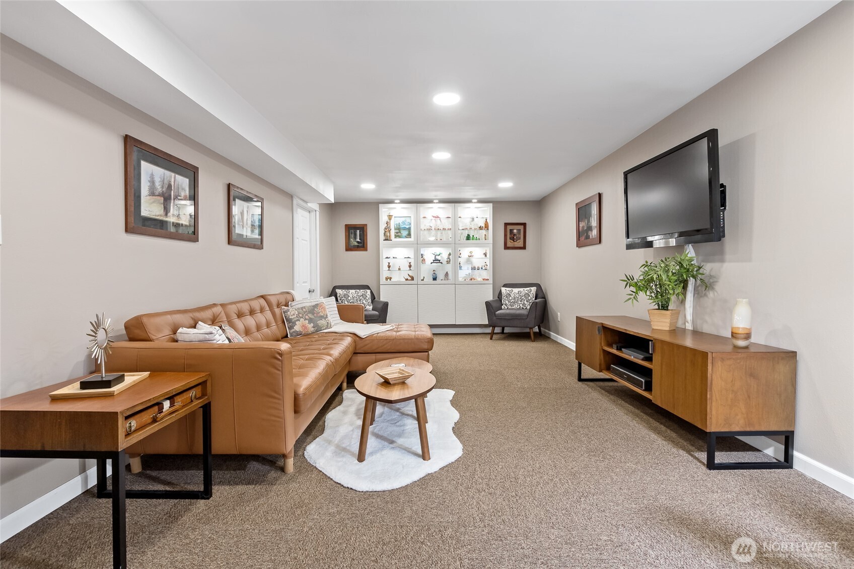 8105 44th Street W