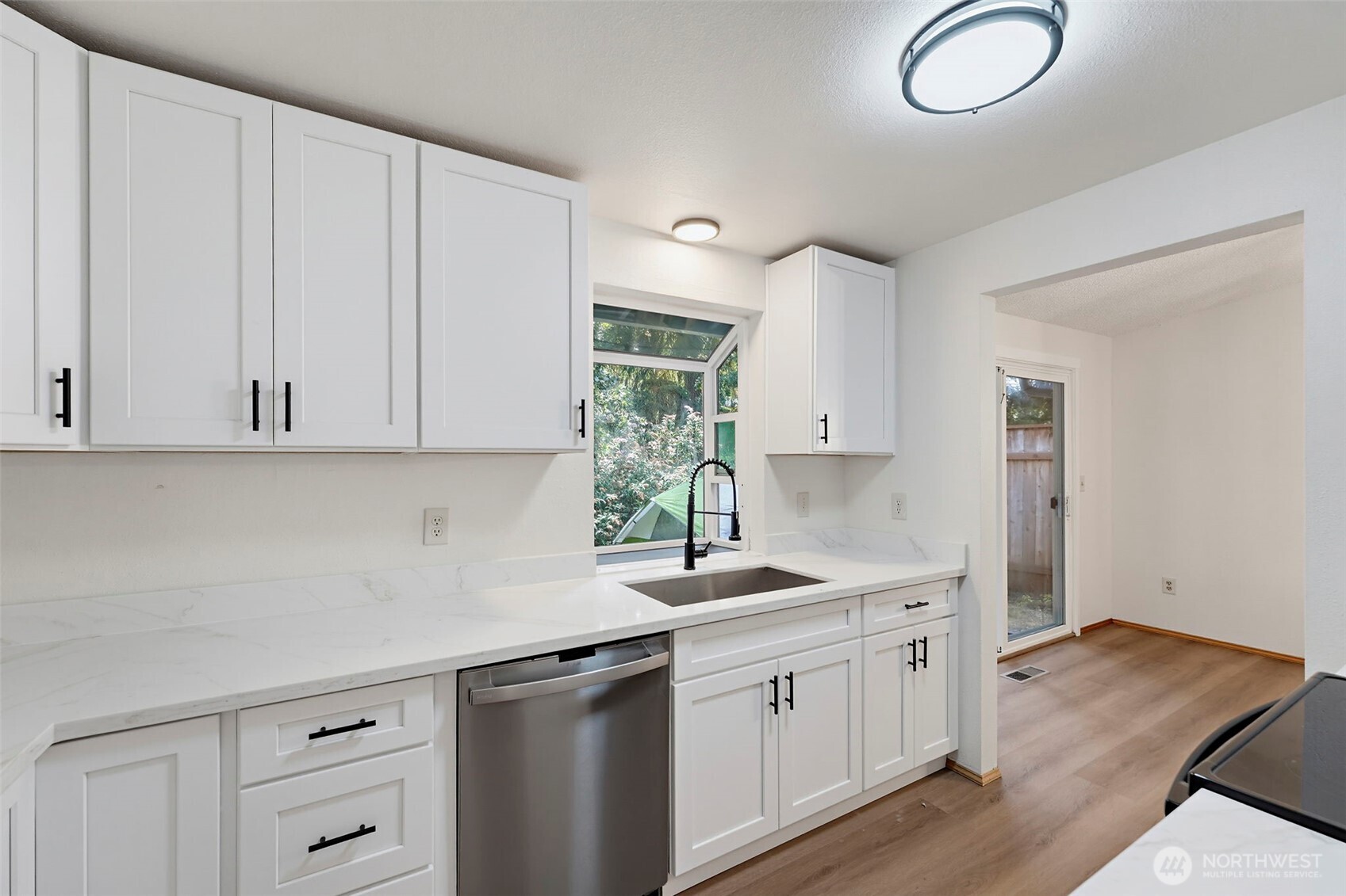 524 Choker Ct SE