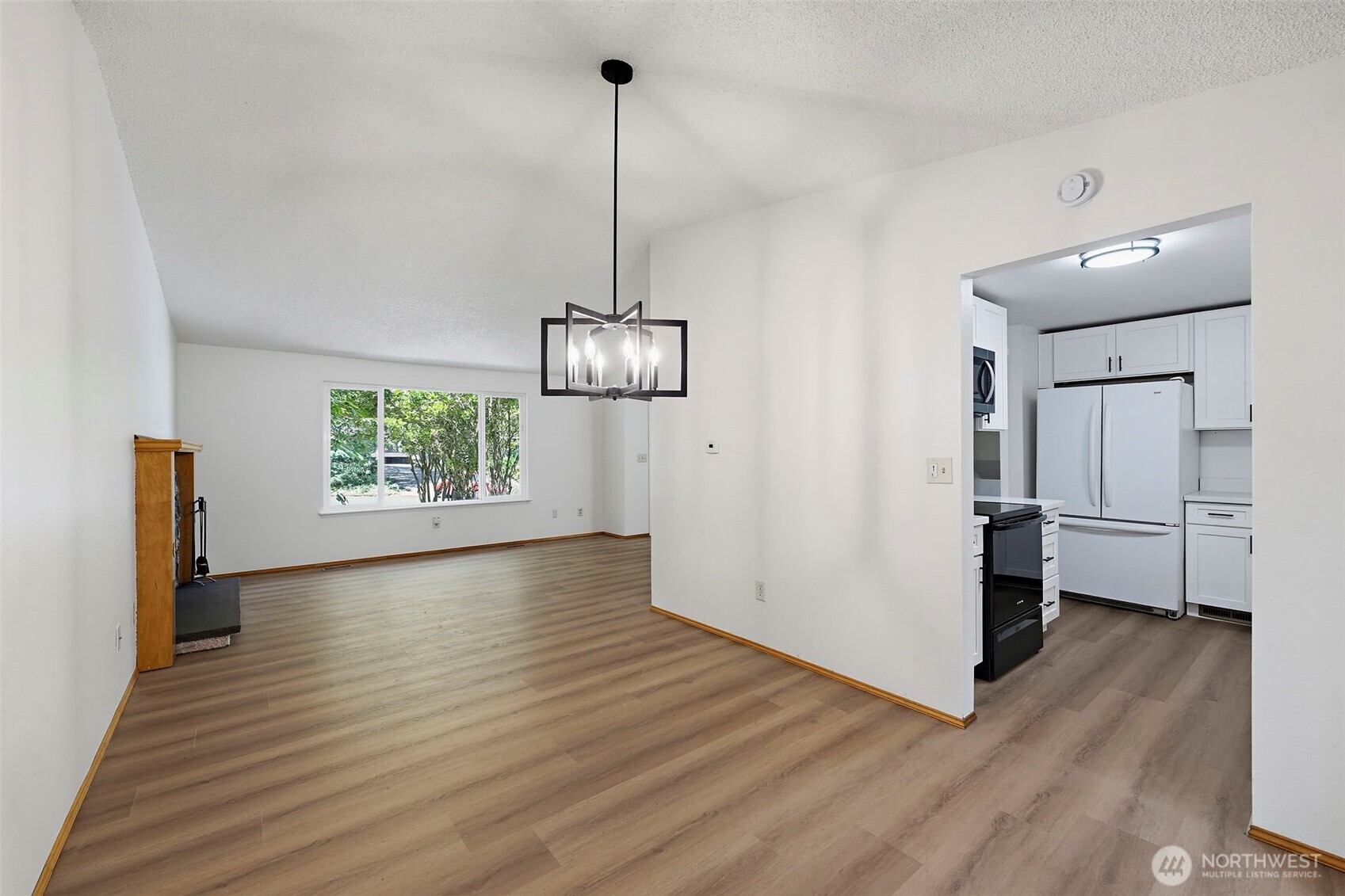 524 Choker Ct SE