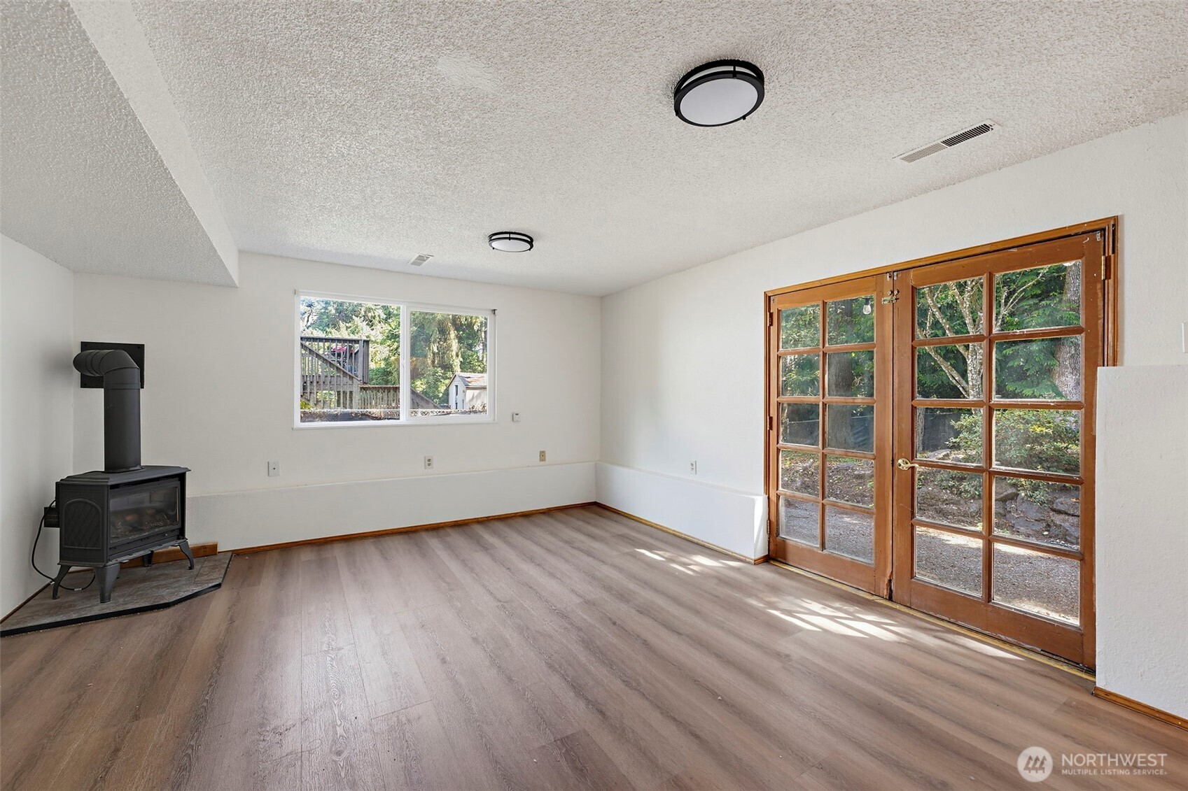 524 Choker Ct SE