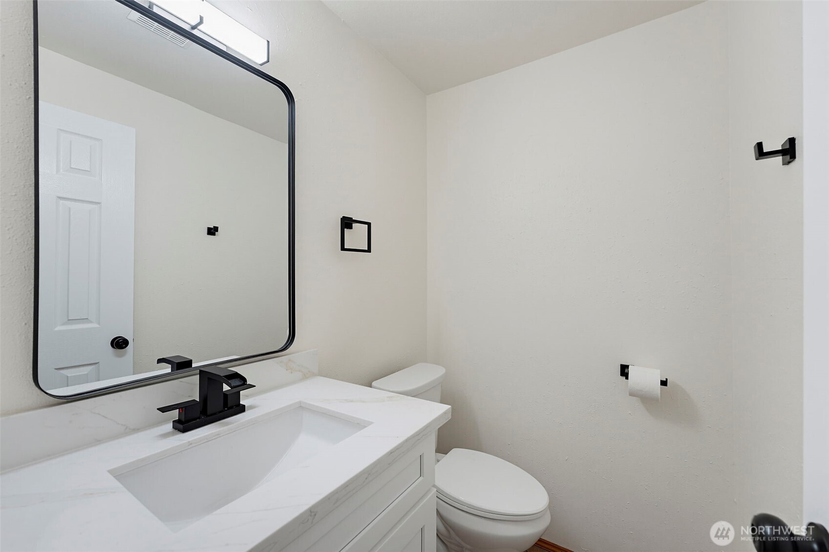 524 Choker Ct SE