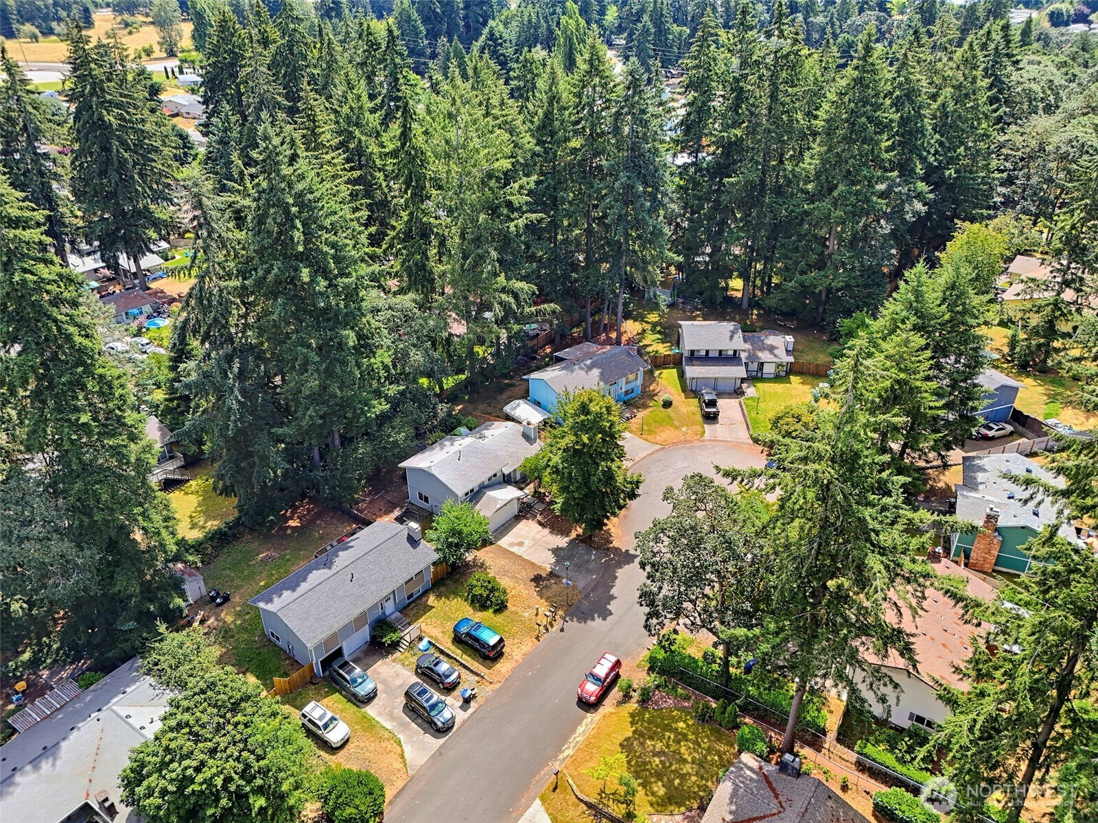 524 Choker Ct SE