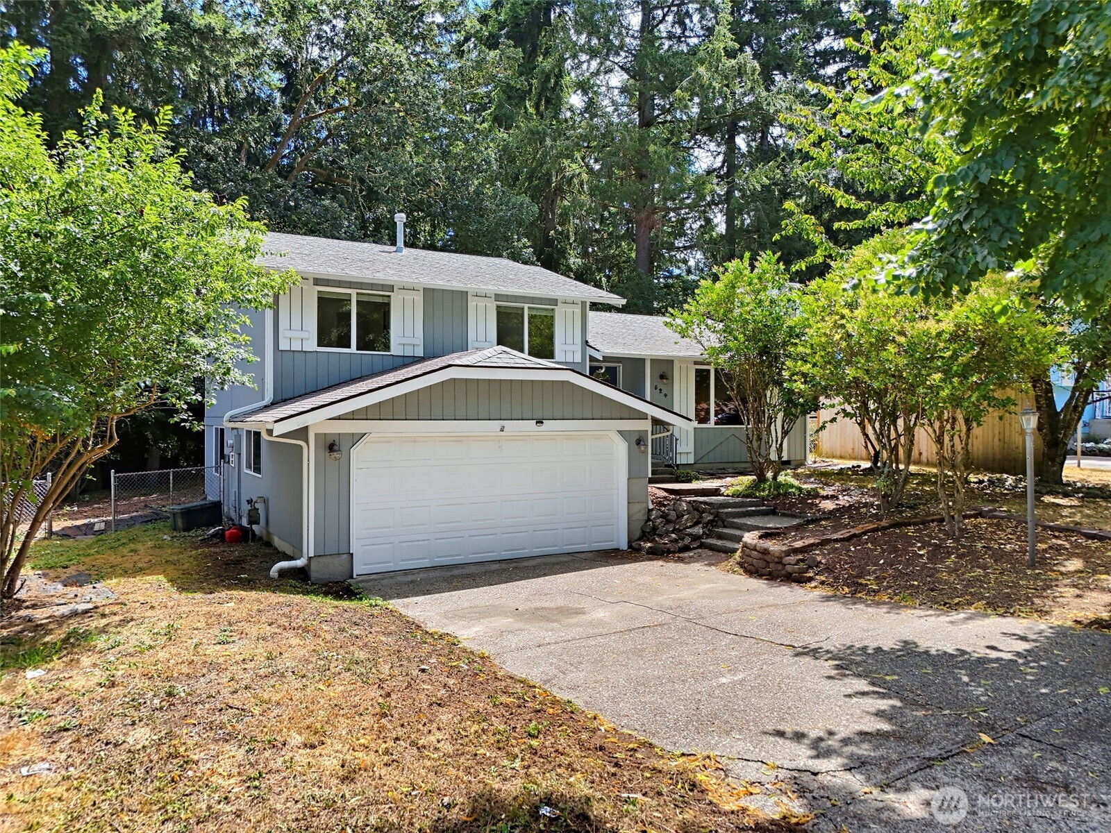 524 Choker Ct SE