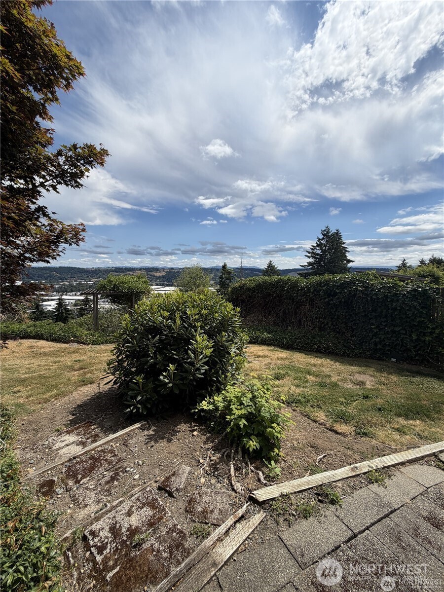 2305 126th Avenue Ct E