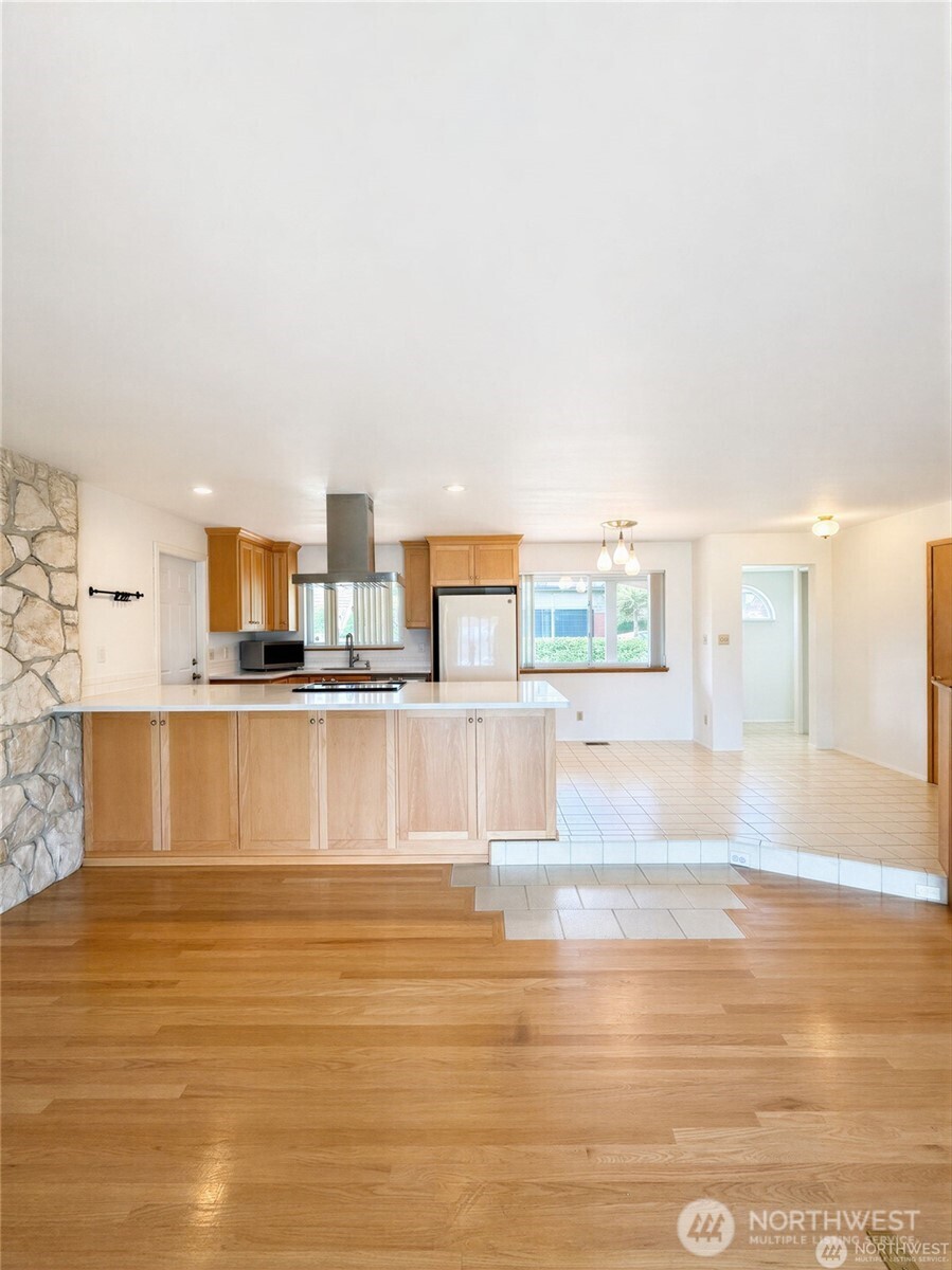 2305 126th Avenue Ct E