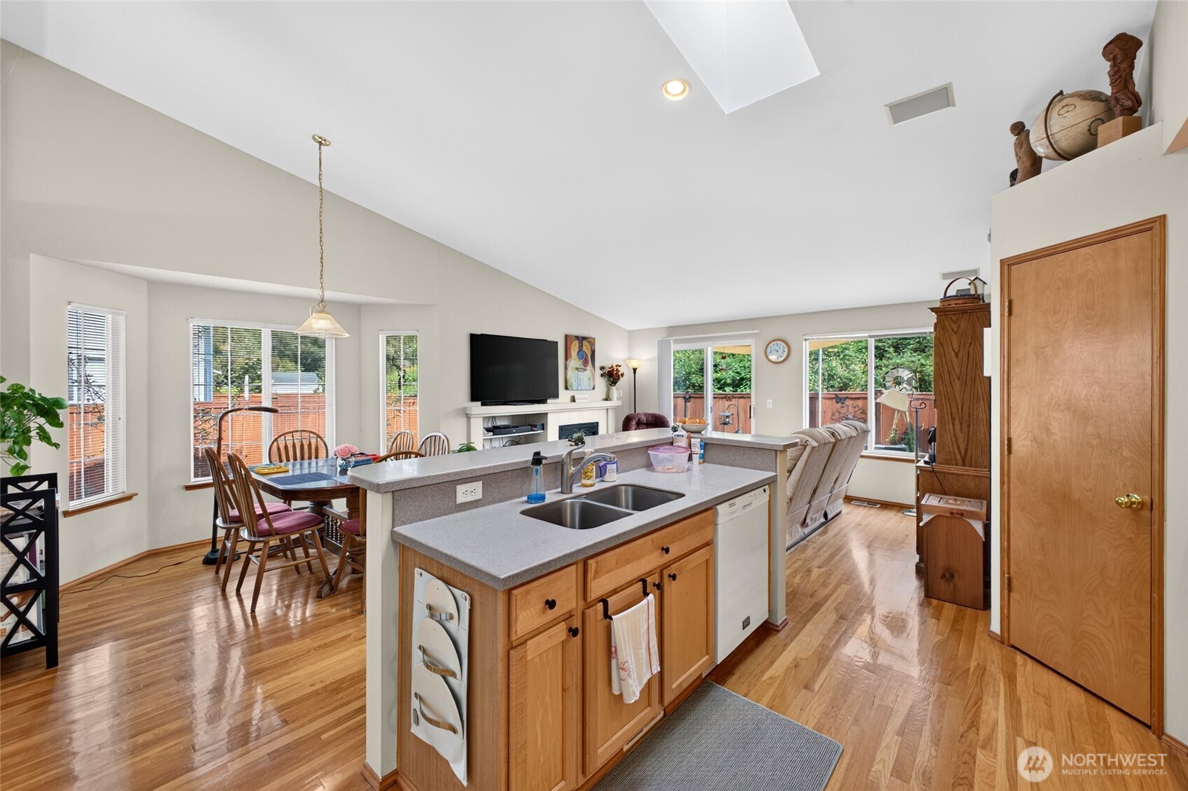 2907 173rd Street E