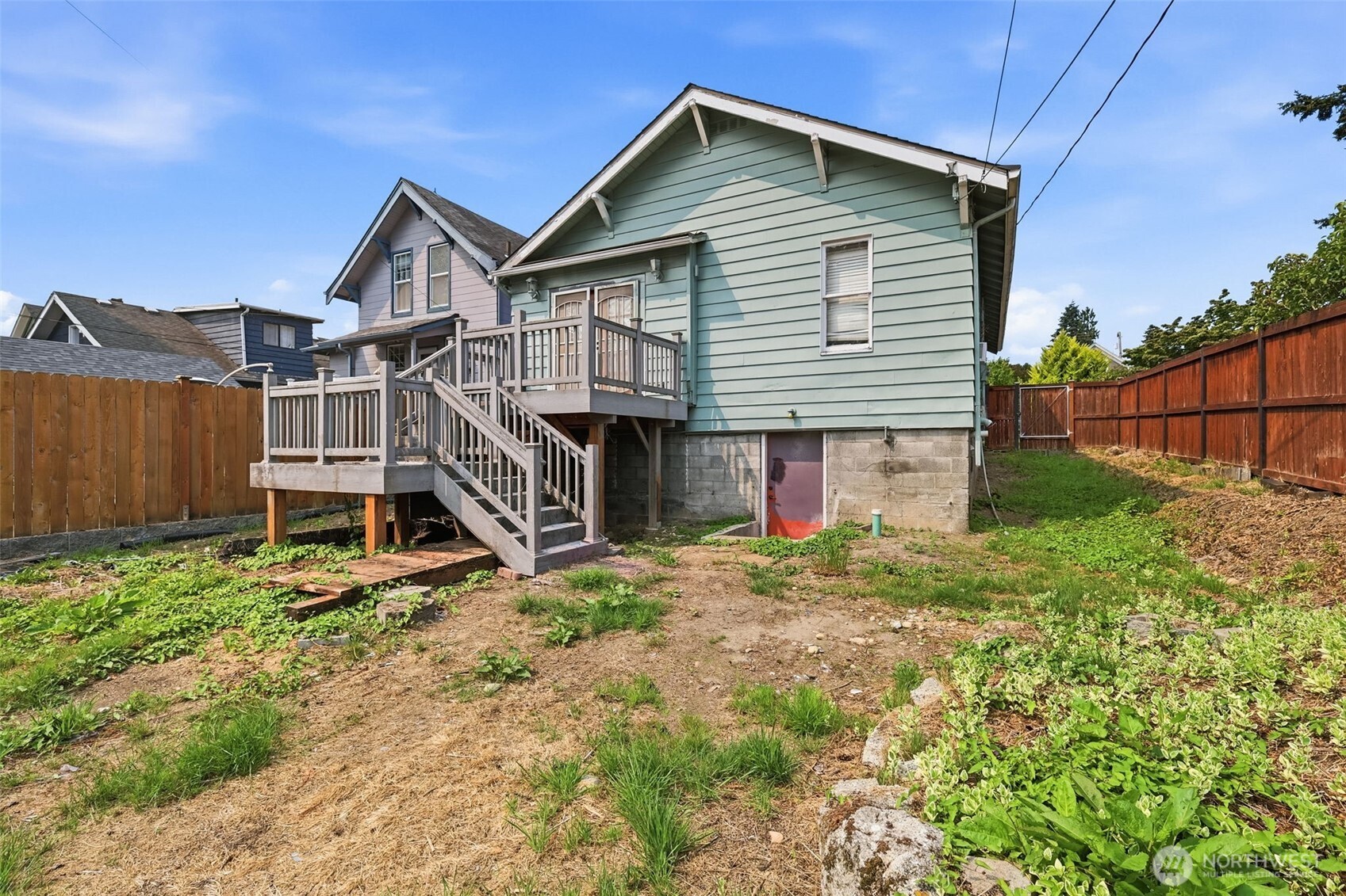 2511 Maple Street