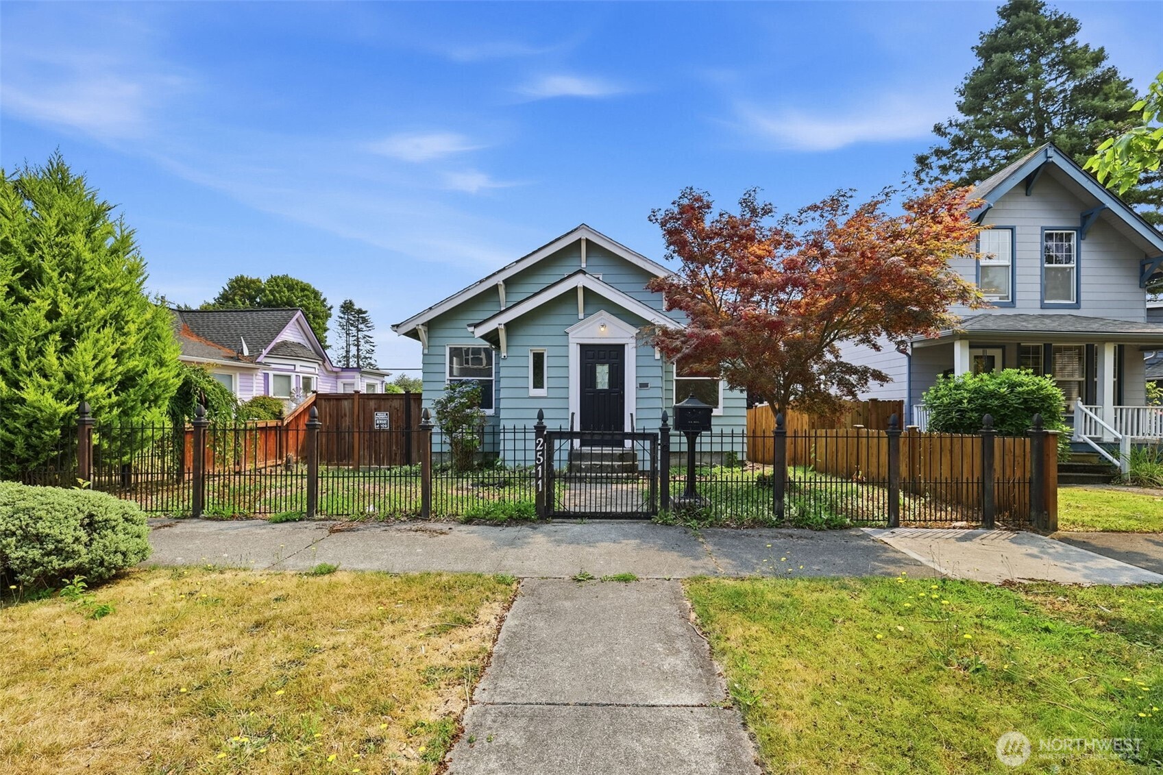 2511 Maple Street