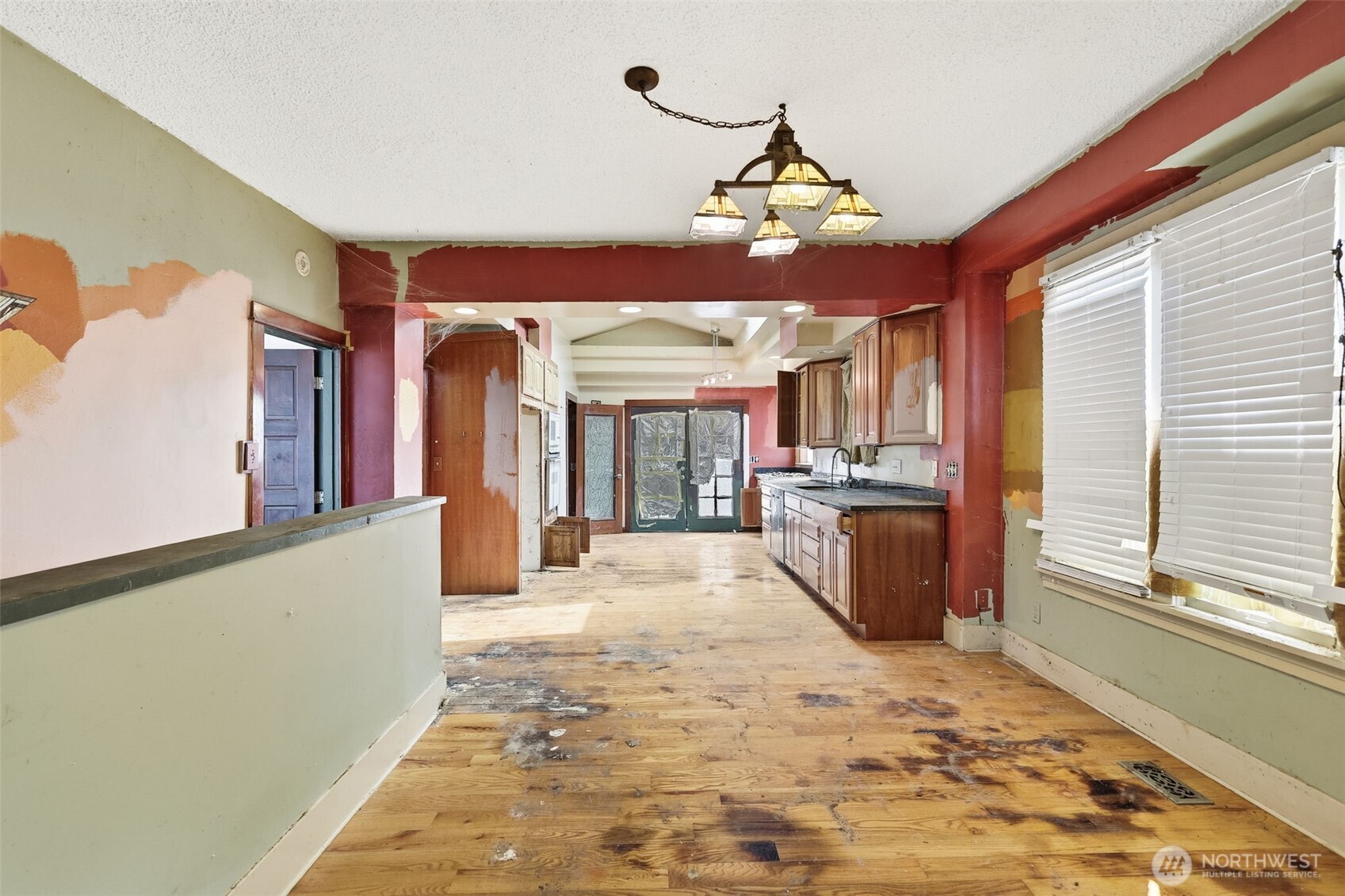 2511 Maple Street