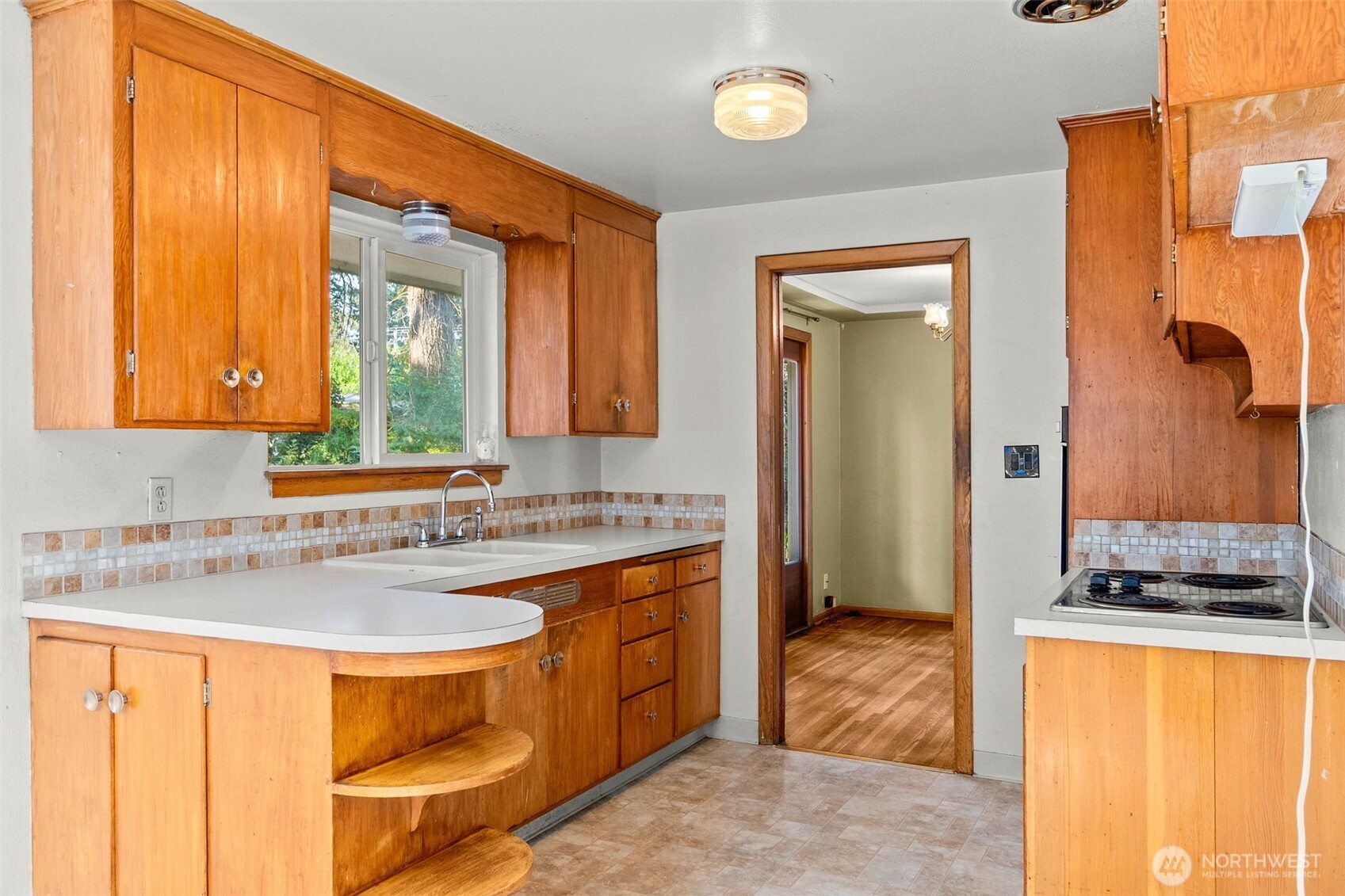 8212 South Sw