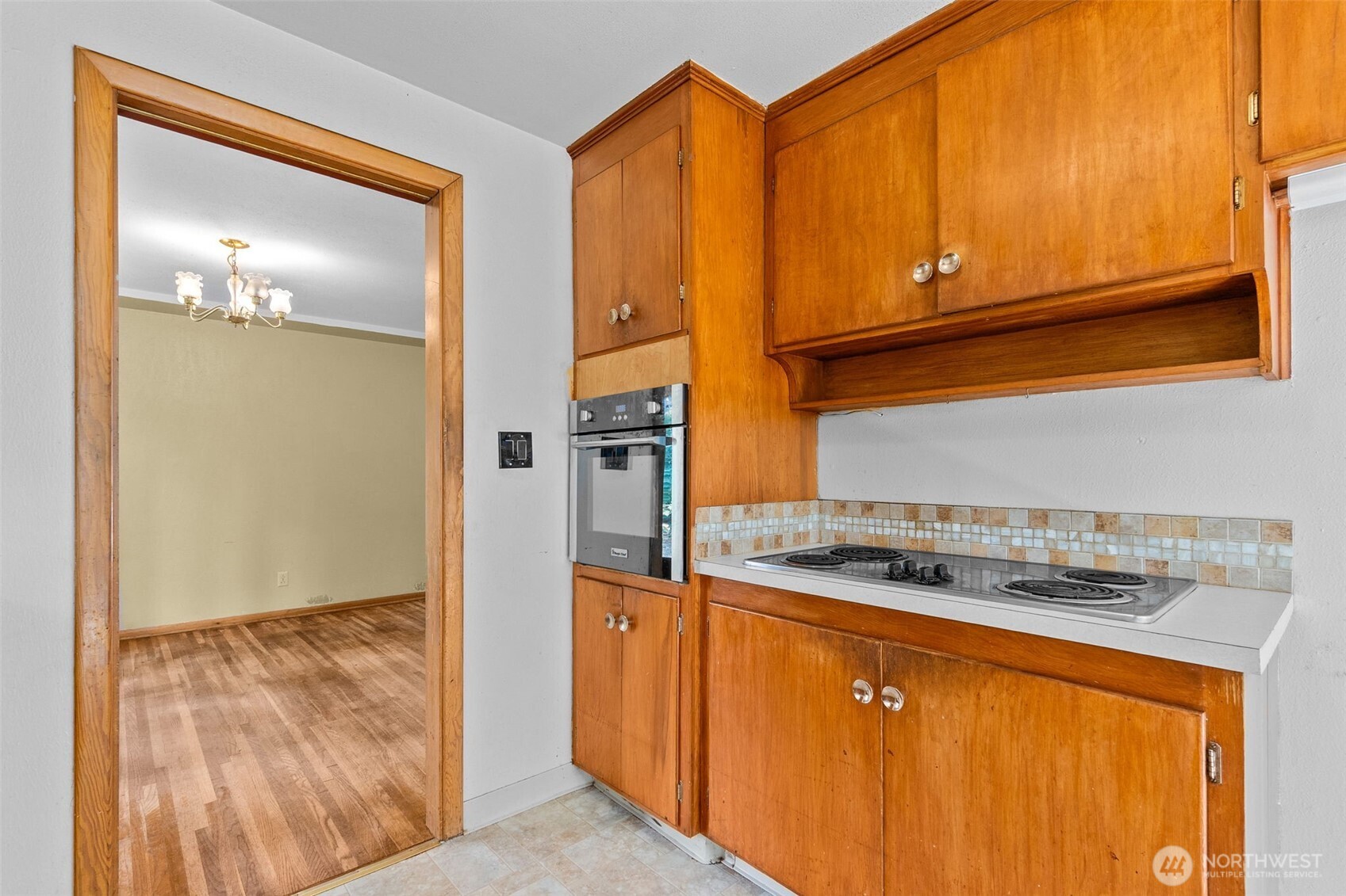 8212 South Sw