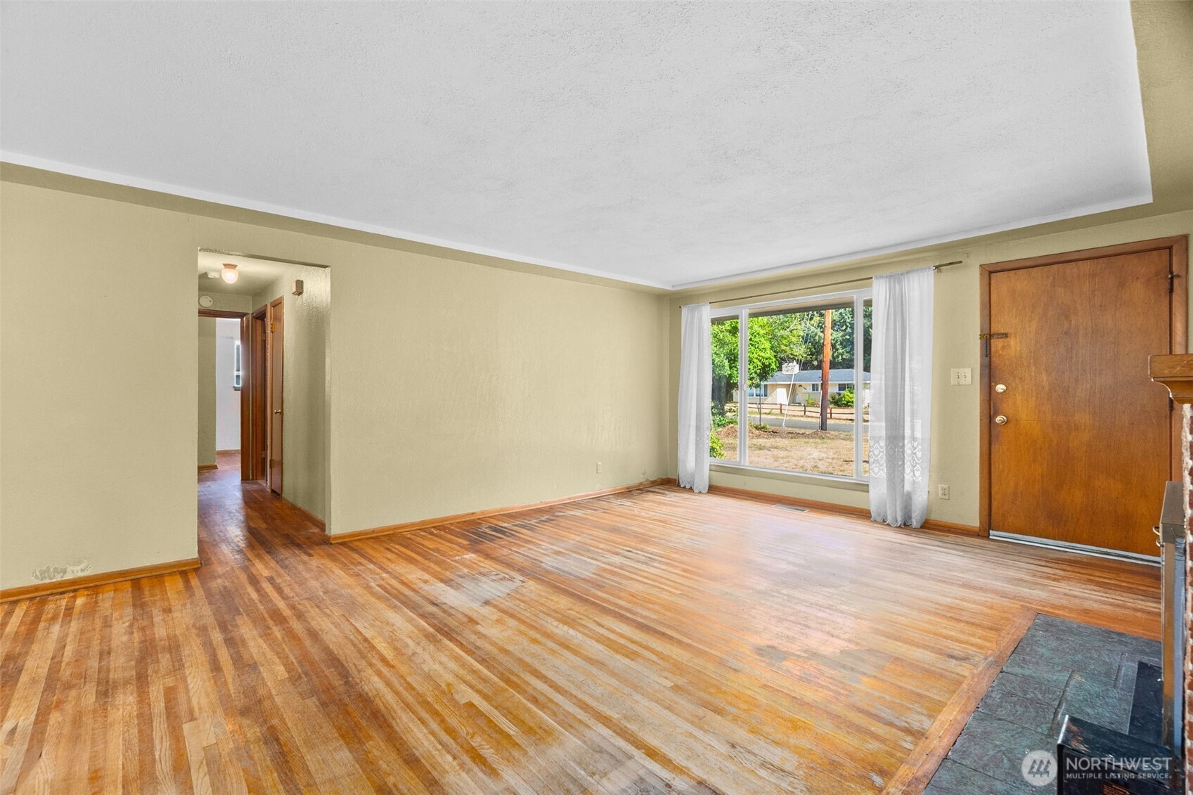 8212 South Sw