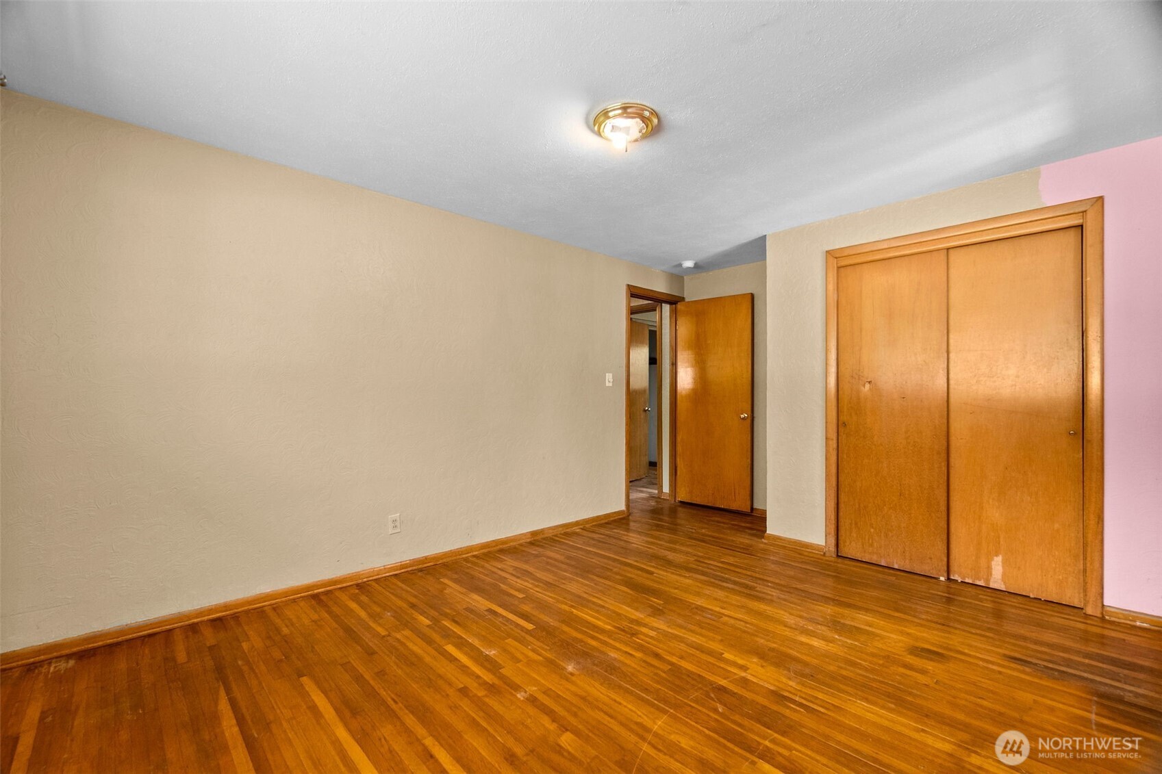 8212 South Sw
