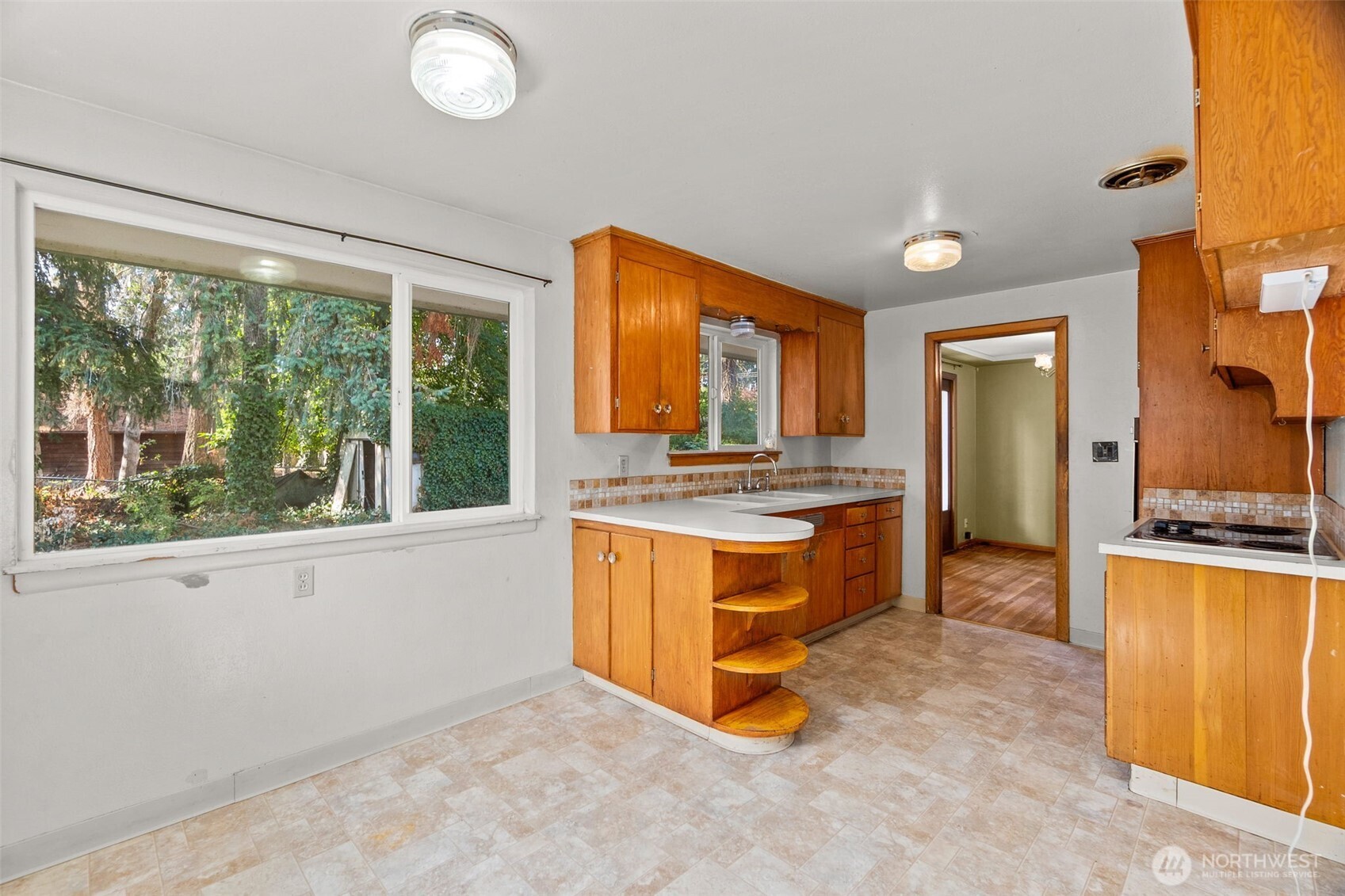 8212 South Sw