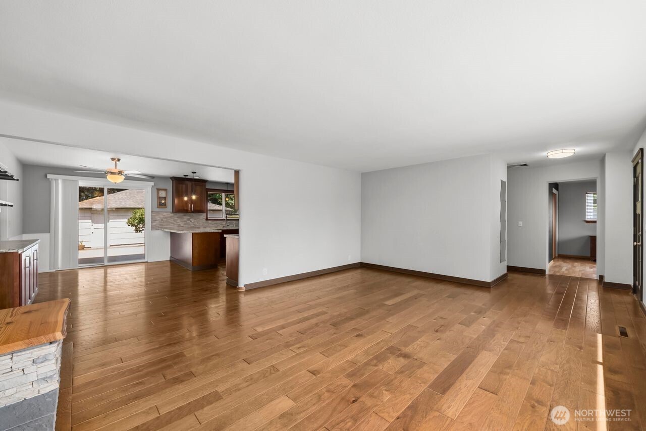10419 16th Street E