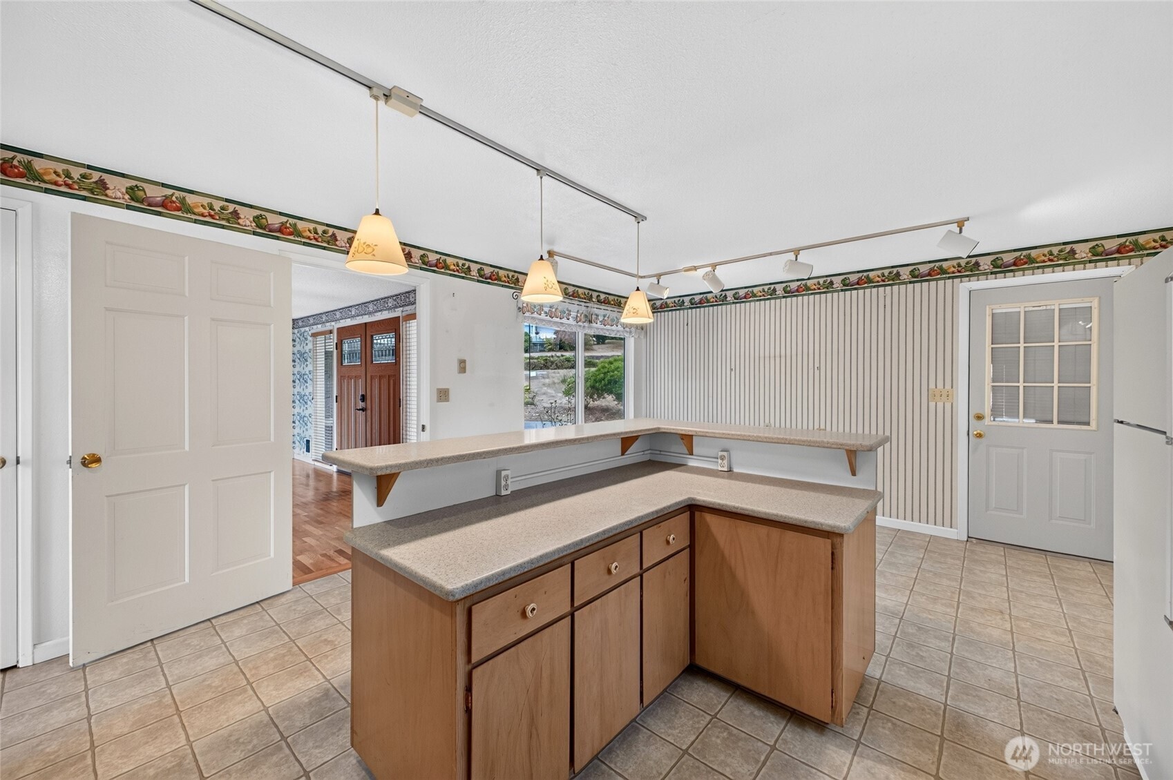 9309 Peacock Hill Avenue