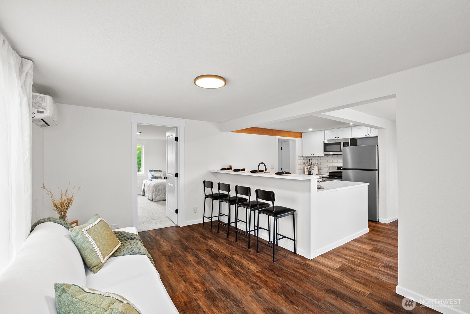 111 Cedar Avenue S