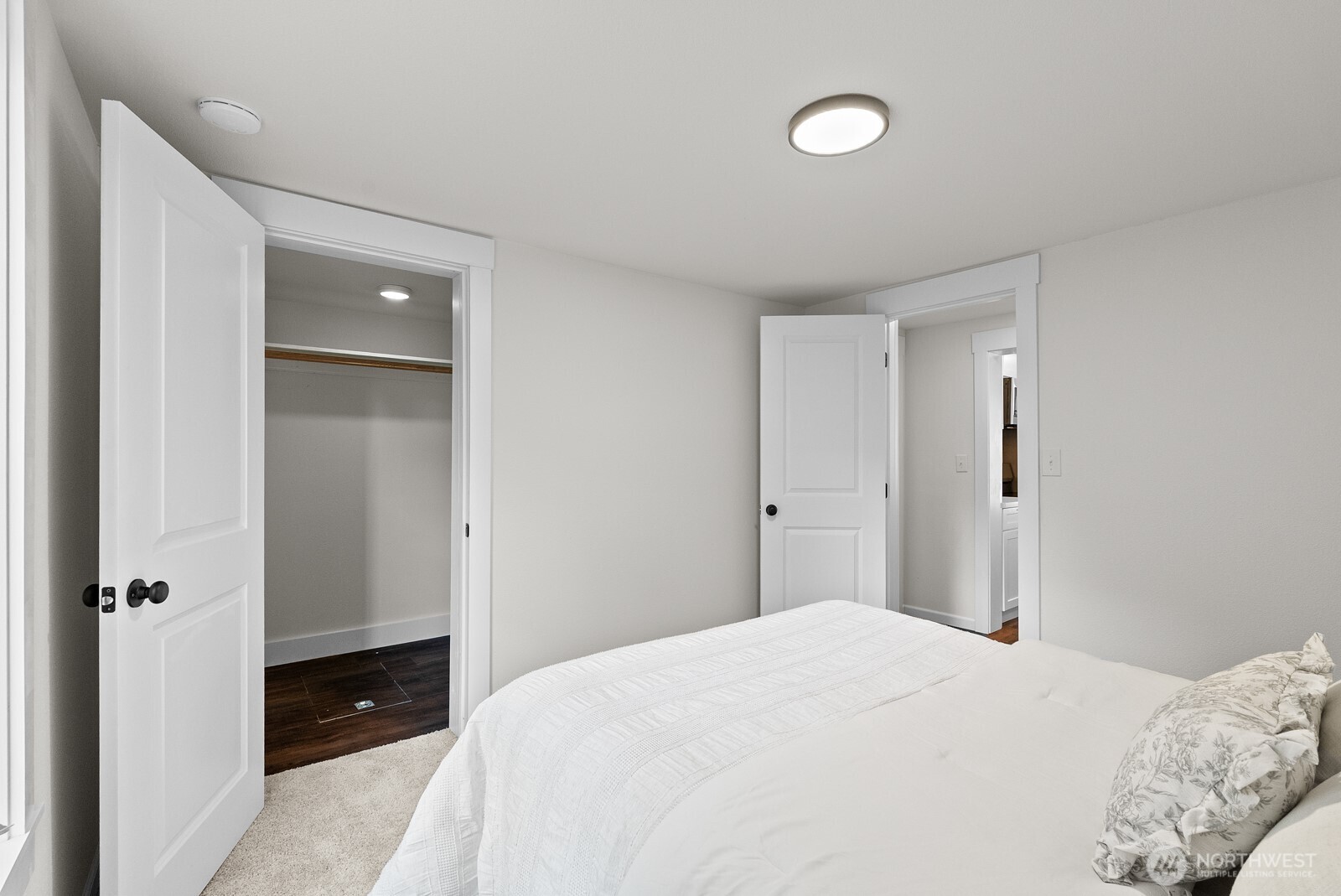 111 Cedar Avenue S
